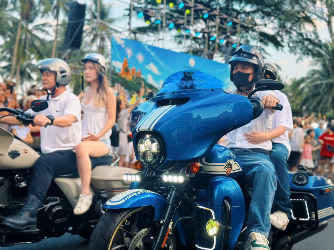 Carnival rực rỡ sắc màu, khuấy động mùa Festival Biển Khánh Hòa 2026 - Ảnh 13.