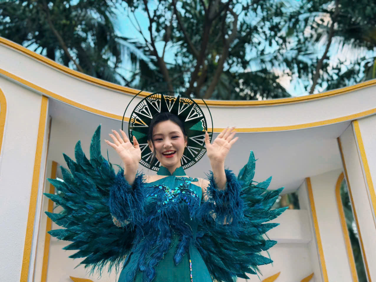 Carnival rực rỡ sắc màu, khuấy động mùa Festival Biển Khánh Hòa 2026 - Ảnh 9.