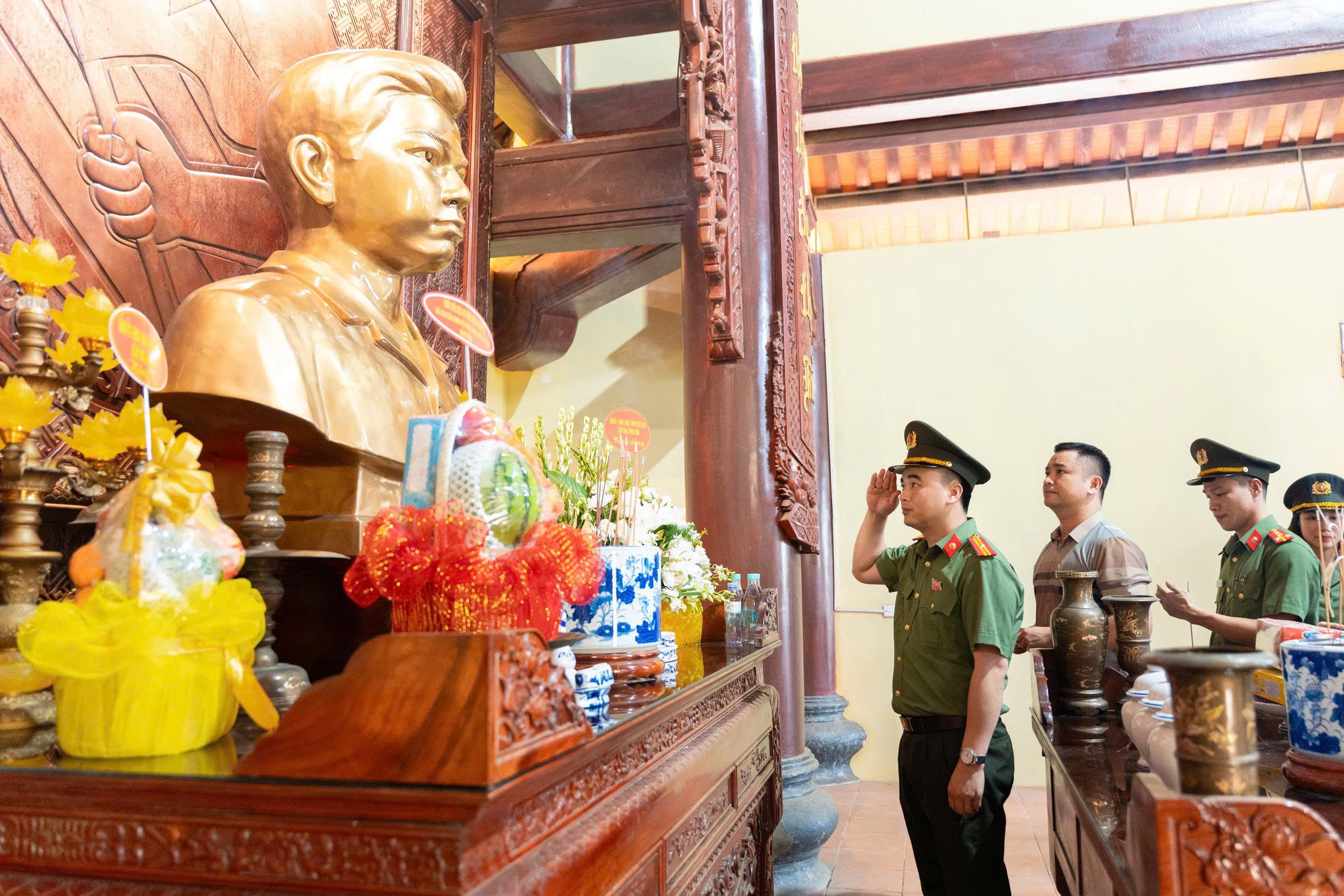 “Hành trình tri ân” năm 2026: Trao yêu thương, tiếp nối truyền thống “Uống nước nhớ nguồn” - Ảnh 9.