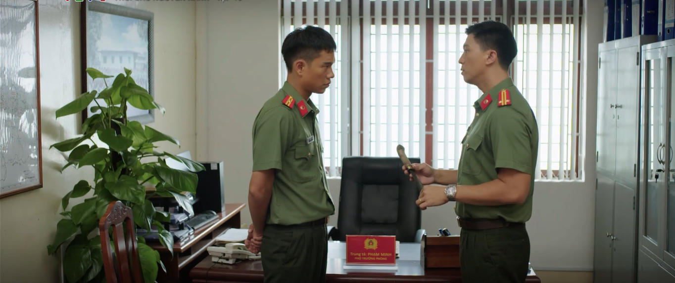 Trời Cao Nguyên Xanh - Tập 10: Tuấn Và Đồng Đội Truy Bắt Đối Tượng, Phát Hiện Vali Thuốc Nổ 22 Trời Cao Nguyên Xanh - Tập 10: Tuấn Và Đồng Đội Truy Bắt, Phát Hiện Vali Thuốc Nổ Của Nhóm Phản Động - Ảnh 12.