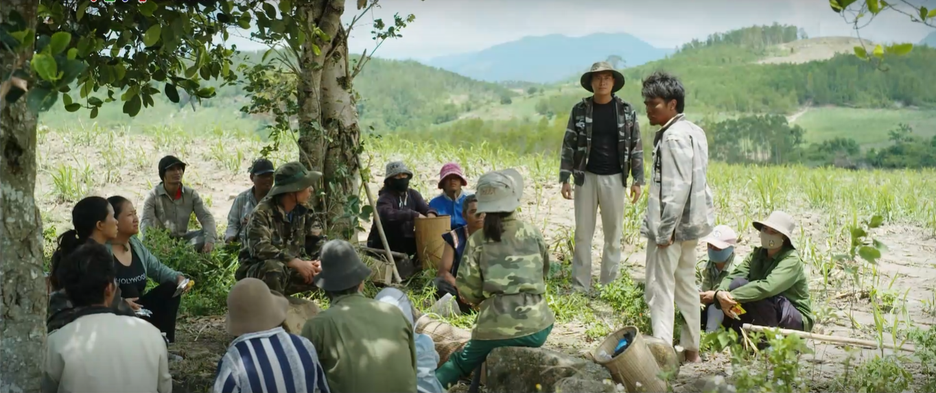 Trời Cao Nguyên Xanh - Tập 10: Tuấn Và Đồng Đội Truy Bắt Đối Tượng, Phát Hiện Vali Thuốc Nổ 16 Trời Cao Nguyên Xanh - Tập 10: Tuấn Và Đồng Đội Truy Bắt, Phát Hiện Vali Thuốc Nổ Của Nhóm Phản Động - Ảnh 6.
