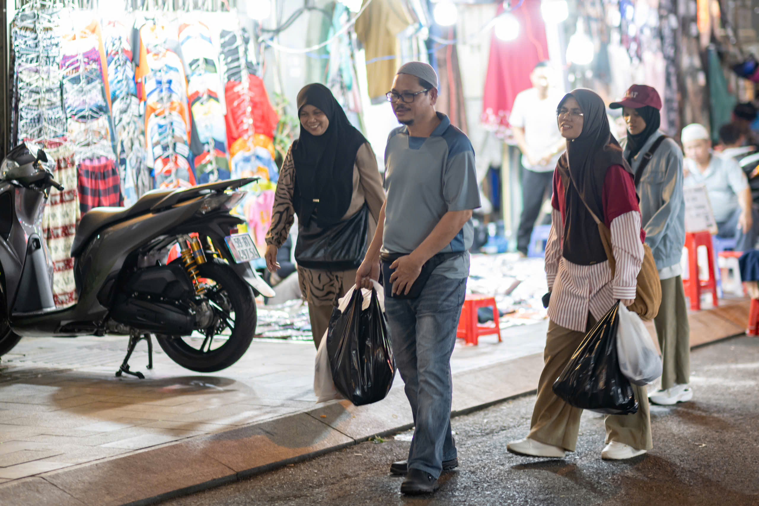 Theo dấu &ldquo;phố Malaysia&rdquo; giữa trung t&acirc;m Th&agrave;nh phố Hồ Ch&iacute; Minh - Ảnh 1.