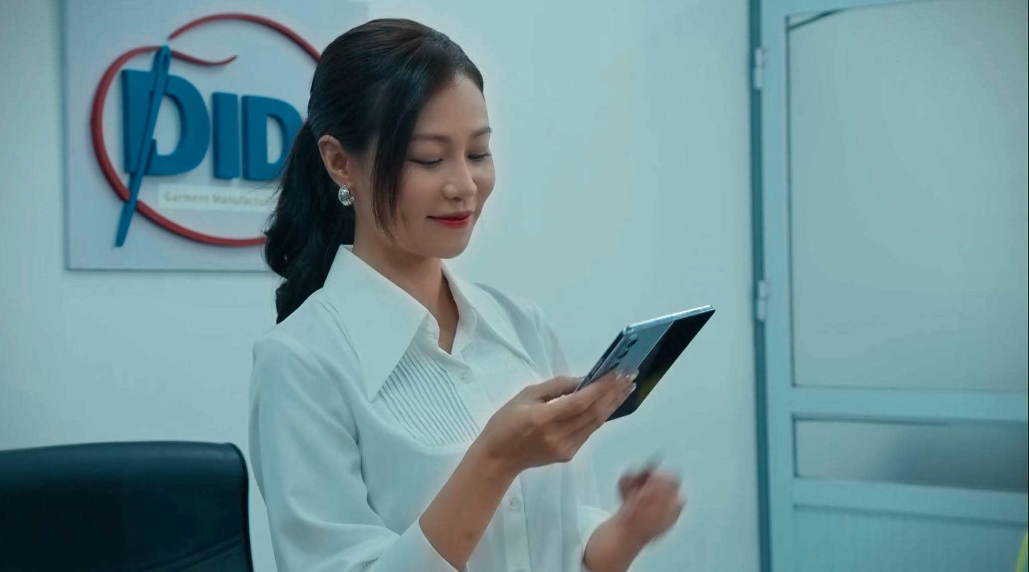 Dưới Ô Cửa Sáng Đèn - Tập 29: Có Công Việc Mới, Sinh - Diệu 'Tình Cảm' Trở Lại 16 Dưới Ô Cửa Sáng Đèn - Tập 29: Có Công Việc Mới, Sinh - Diệu 'Tình Cảm' Trở Lại- Ảnh 6.