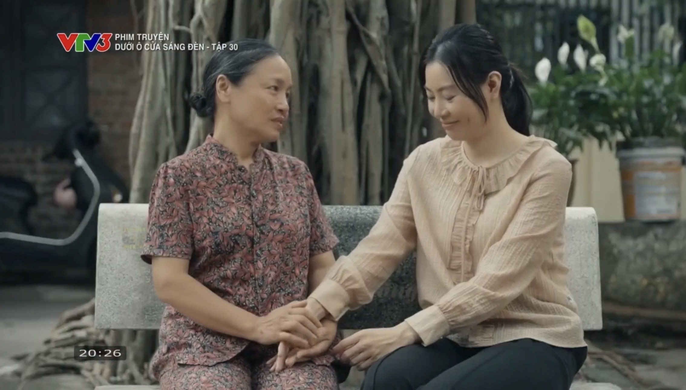 Dưới Ô Cửa Sáng Đèn - Tập 30: Bằng Tỏ Tình Thành Công Với Vân Sau Nhiều Năm Yêu Thầm 36 Dưới Ô Cửa Sáng Đèn - Tập 30: Bằng Tỏ Tình Thành Công Với Vân - Ảnh 25.