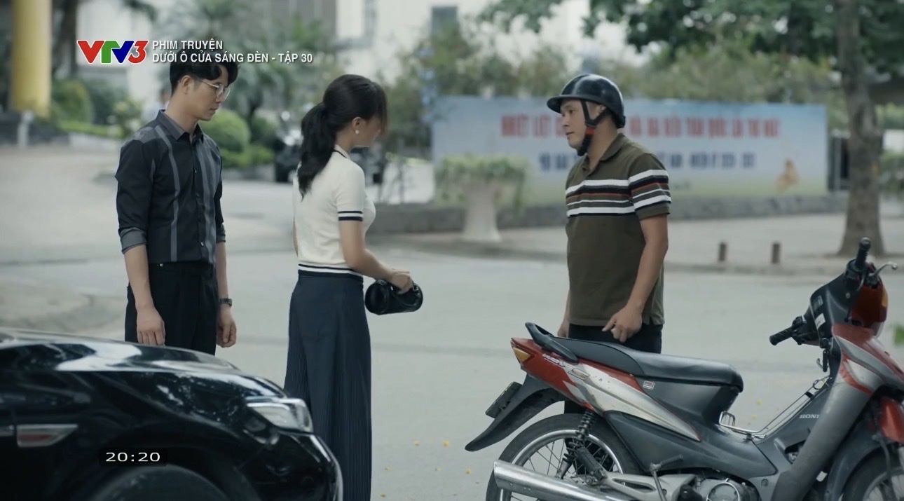 Dưới Ô Cửa Sáng Đèn - Tập 30: Bằng Tỏ Tình Thành Công Với Vân Sau Nhiều Năm Yêu Thầm 17 Dưới Ô Cửa Sáng Đèn - Tập 30: Bằng Tỏ Tình Thành Công Với Vân - Ảnh 16.