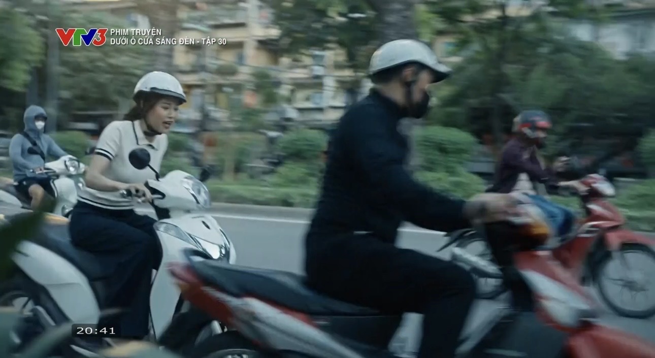 Dưới Ô Cửa Sáng Đèn - Tập 30: Bằng Tỏ Tình Thành Công Với Vân Sau Nhiều Năm Yêu Thầm 31 Dưới Ô Cửa Sáng Đèn - Tập 30: Bằng Tỏ Tình Thành Công Với Vân - Ảnh 20.