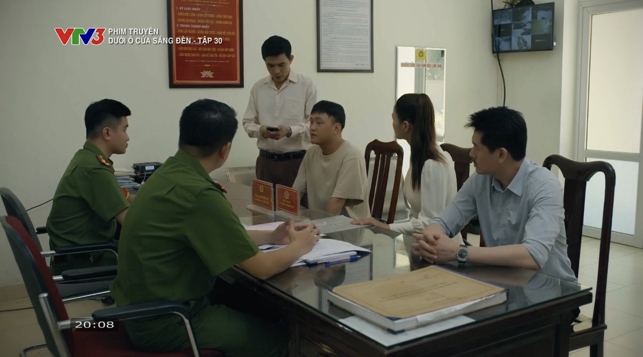 Dưới Ô Cửa Sáng Đèn - Tập 30: Bằng Tỏ Tình Thành Công Với Vân Sau Nhiều Năm Yêu Thầm 12 Dưới Ô Cửa Sáng Đèn - Tập 30: Bằng Tỏ Tình Thành Công Với Vân - Ảnh 3.