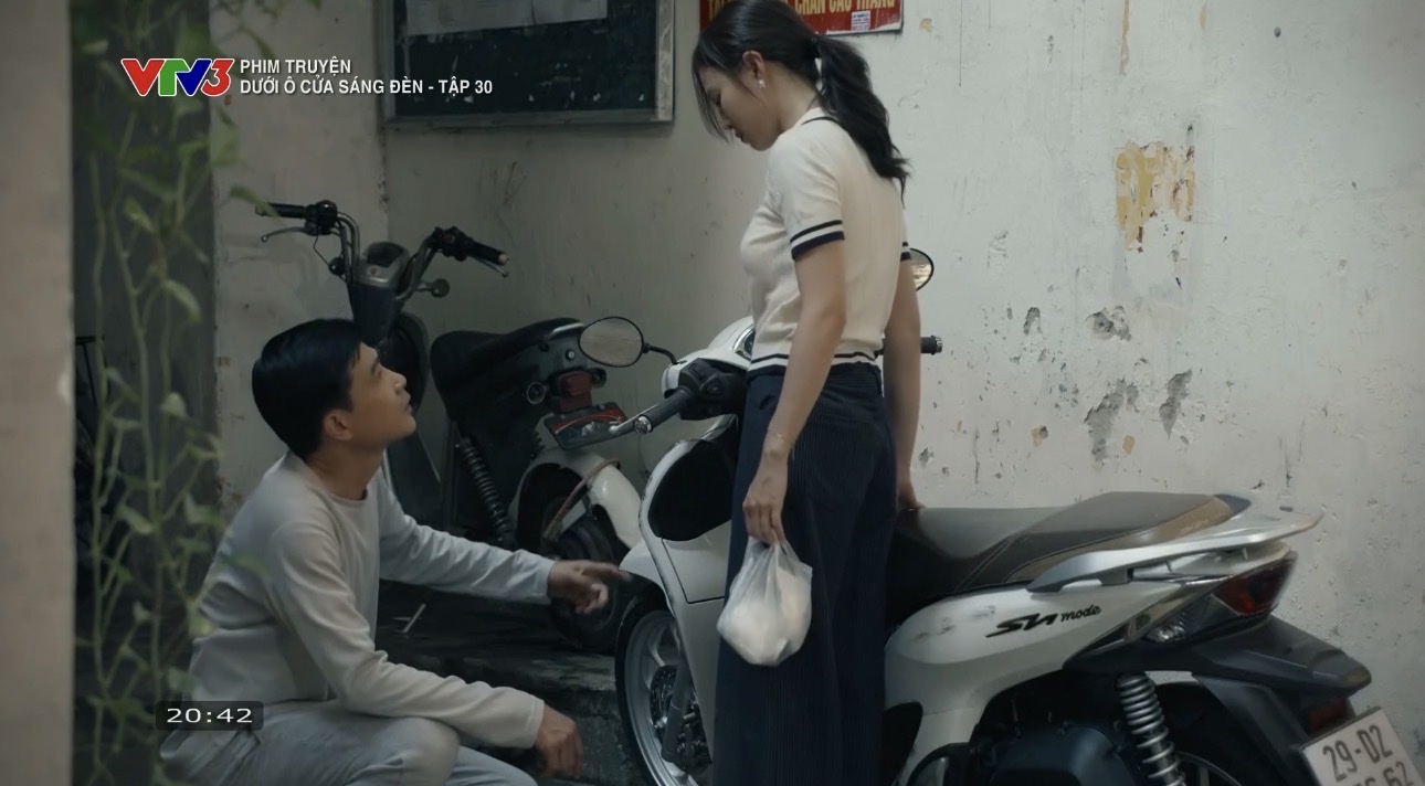 Dưới Ô Cửa Sáng Đèn - Tập 30: Bằng Tỏ Tình Thành Công Với Vân Sau Nhiều Năm Yêu Thầm 33 Dưới Ô Cửa Sáng Đèn - Tập 30: Bằng Tỏ Tình Thành Công Với Vân - Ảnh 22.