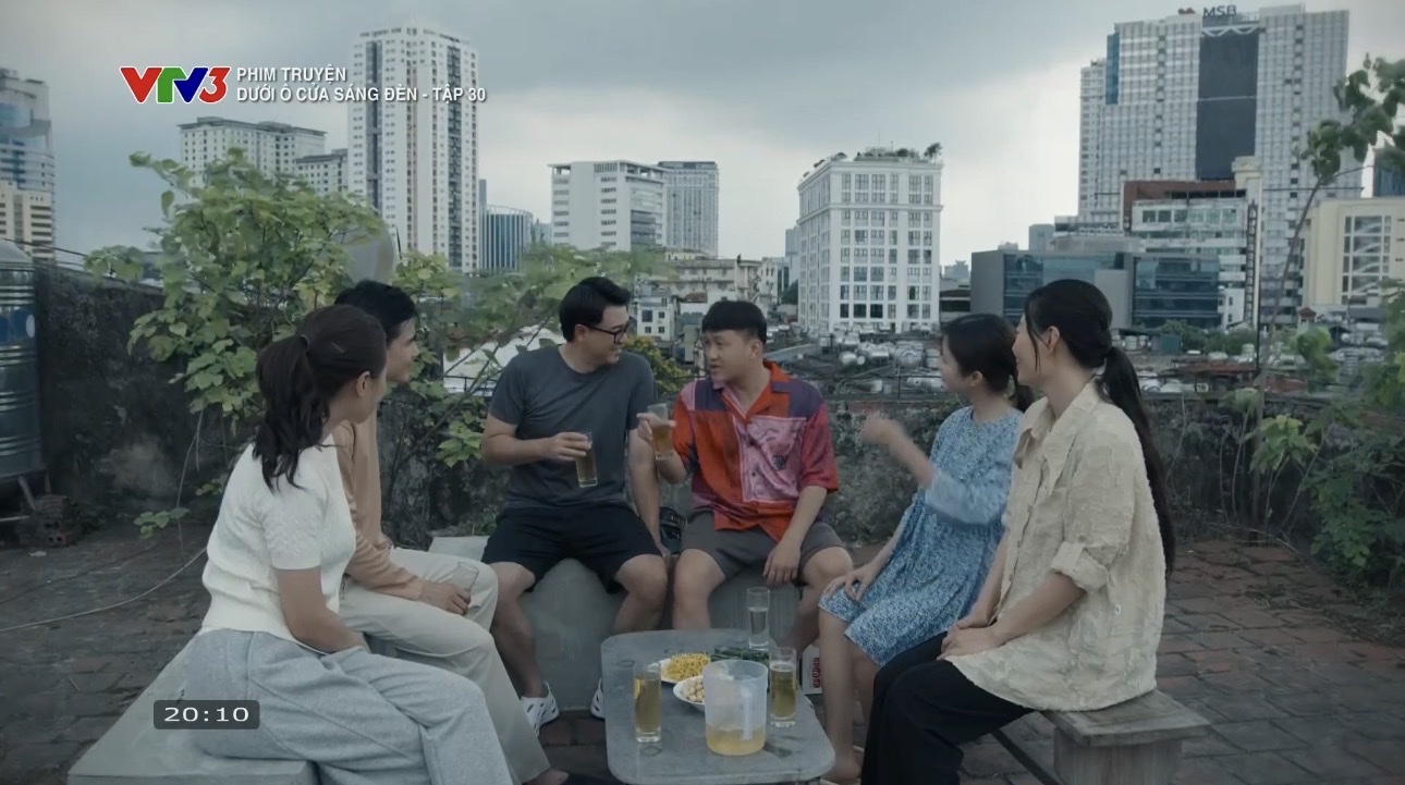 Dưới Ô Cửa Sáng Đèn - Tập 30: Bằng Tỏ Tình Thành Công Với Vân Sau Nhiều Năm Yêu Thầm 14 Dưới Ô Cửa Sáng Đèn - Tập 30: Bằng Tỏ Tình Thành Công Với Vân - Ảnh 5.