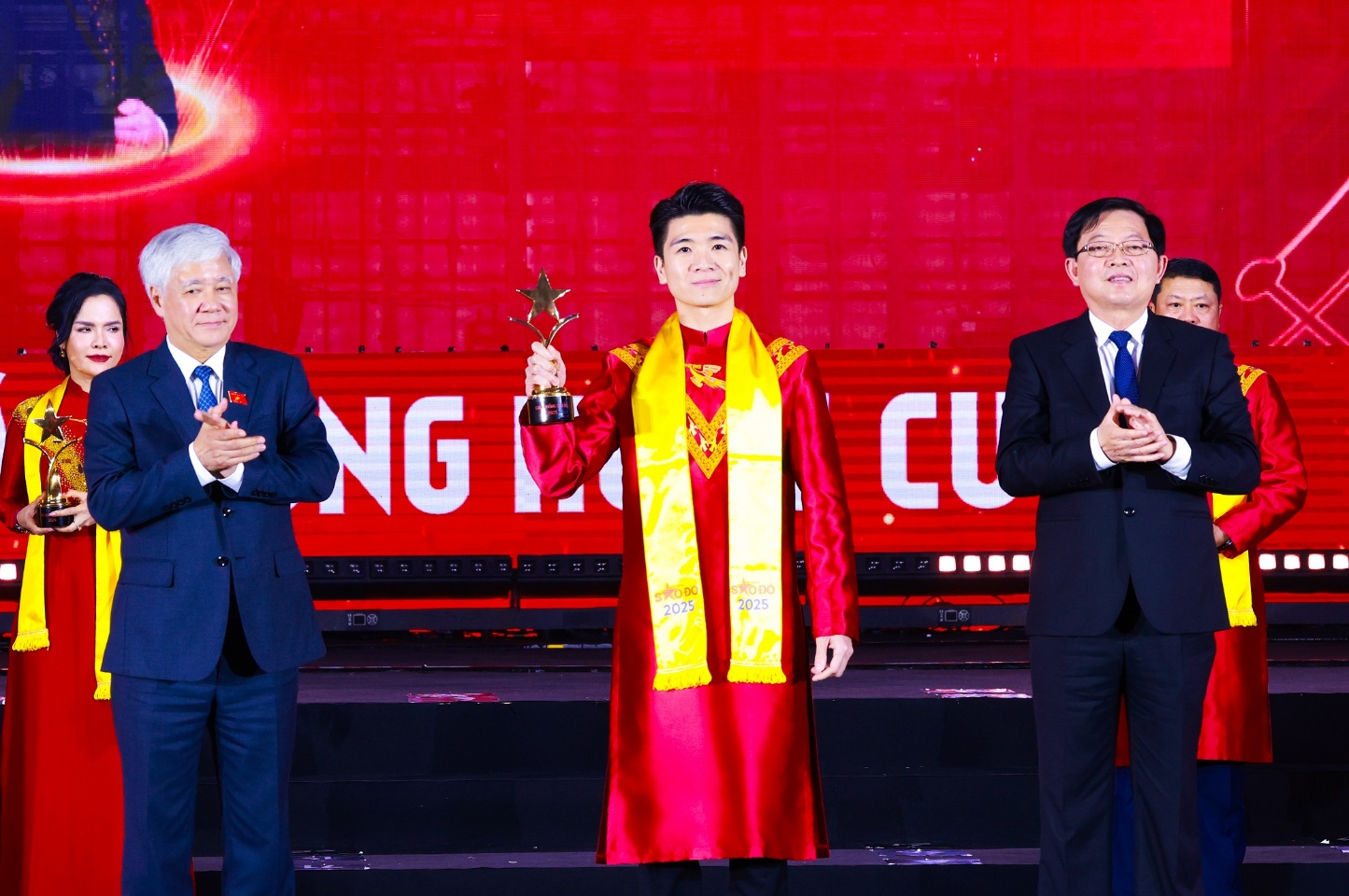 Ph&oacute; Chủ tịch SHB Đỗ Quang Vinh tham gia Đo&agrave;n Chủ tịch Hội Doanh nh&acirc;n trẻ Việt Nam kh&oacute;a VIII - Ảnh 3.