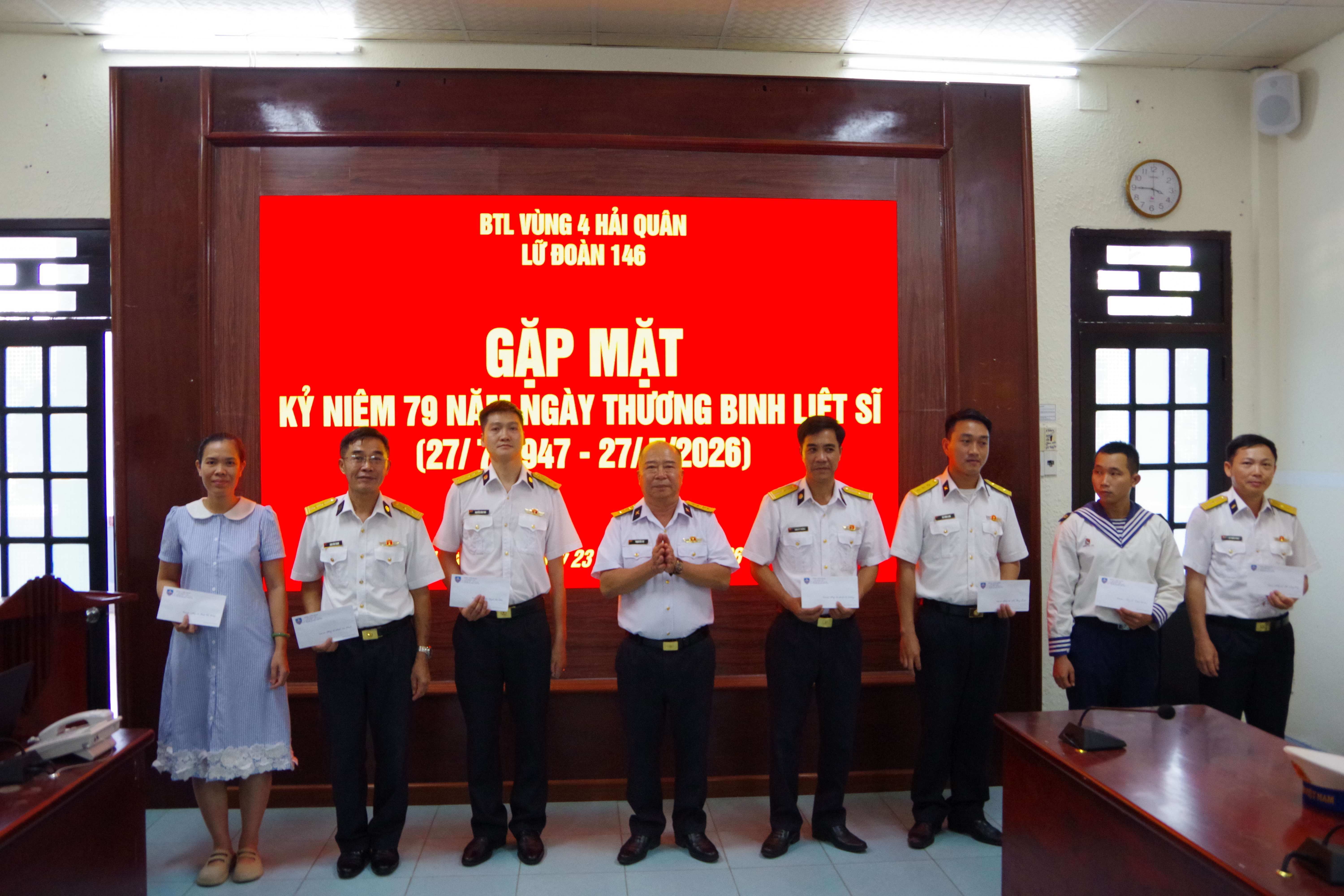 Ấm &aacute;p nghĩa t&igrave;nh tri &acirc;n Ng&agrave;y Thương binh - Liệt sĩ ở đặc khu Trường Sa - Ảnh 7.