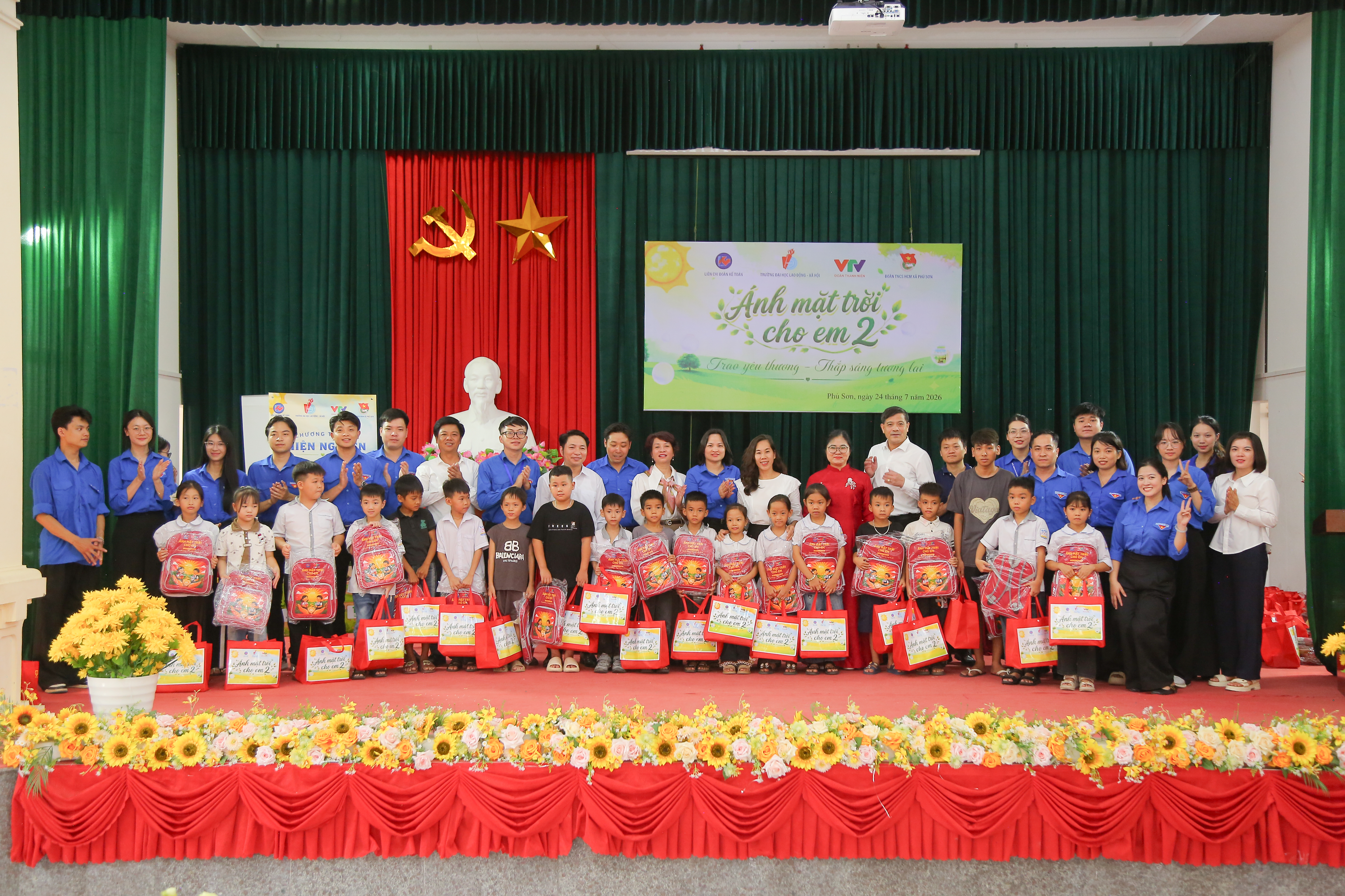 Tuổi trẻ lan tỏa tinh thần sẻ chia và trách nhiệm với cộng đồng - Ảnh 17.