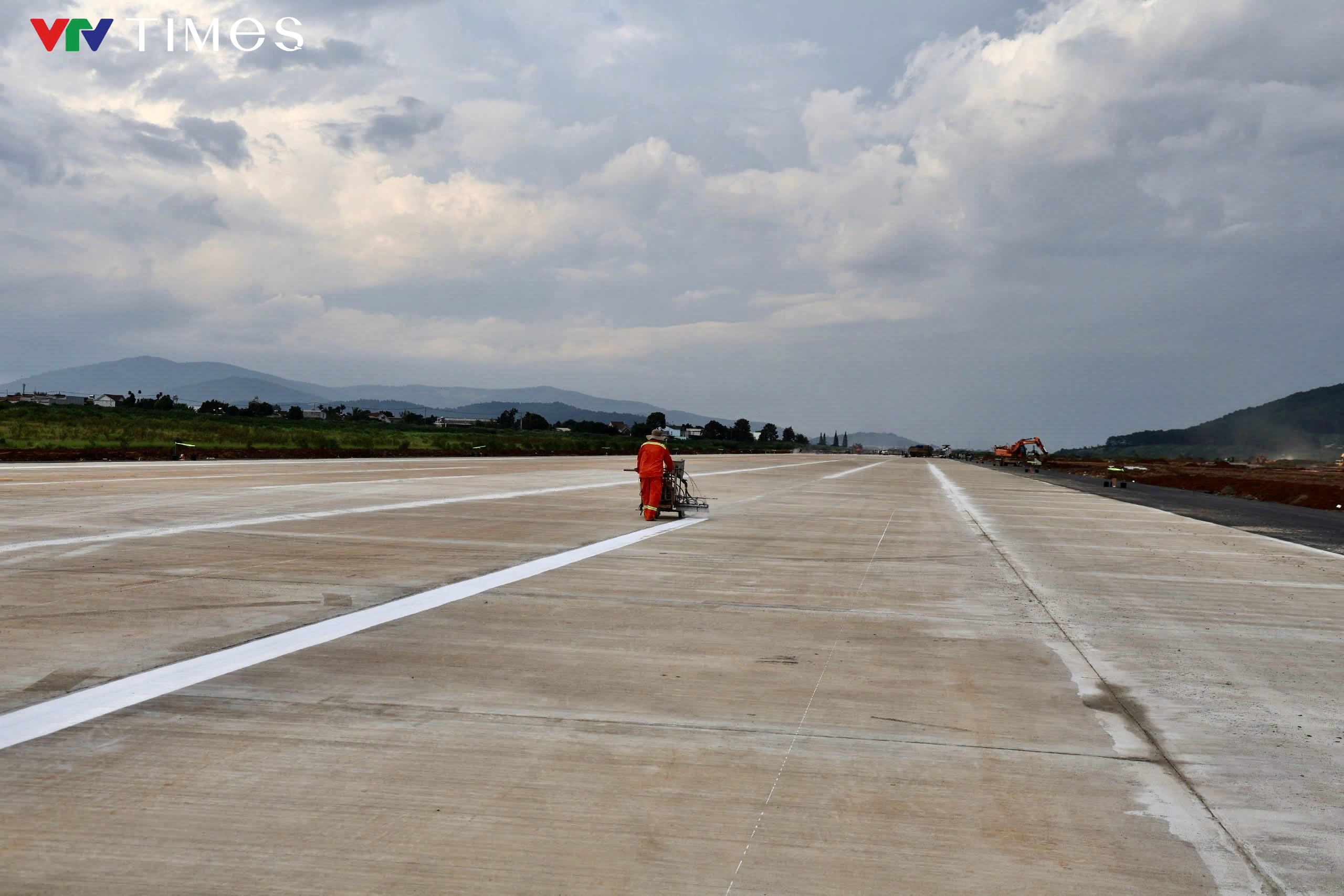 S&acirc;n bay Li&ecirc;n Khương trước ng&agrave;y cất c&aacute;nh trở lại- Ảnh 2.
