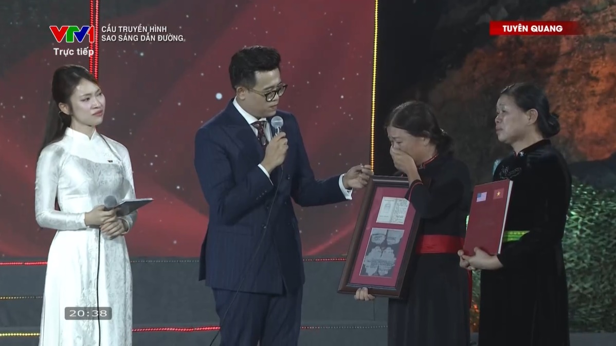 Giọt nước mắt sau nửa thế kỷ chờ đợi của th&acirc;n nh&acirc;n liệt sĩ Ho&agrave;ng Văn Địch - Ảnh 5.