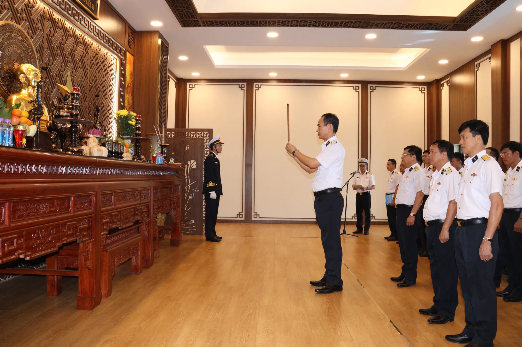 Lan tỏa h&igrave;nh ảnh "Người chiến sĩ Hải qu&acirc;n" qua chuỗi hoạt động tri &acirc;n của Học viện Hải qu&acirc;n dịp 27/7 - Ảnh 1.