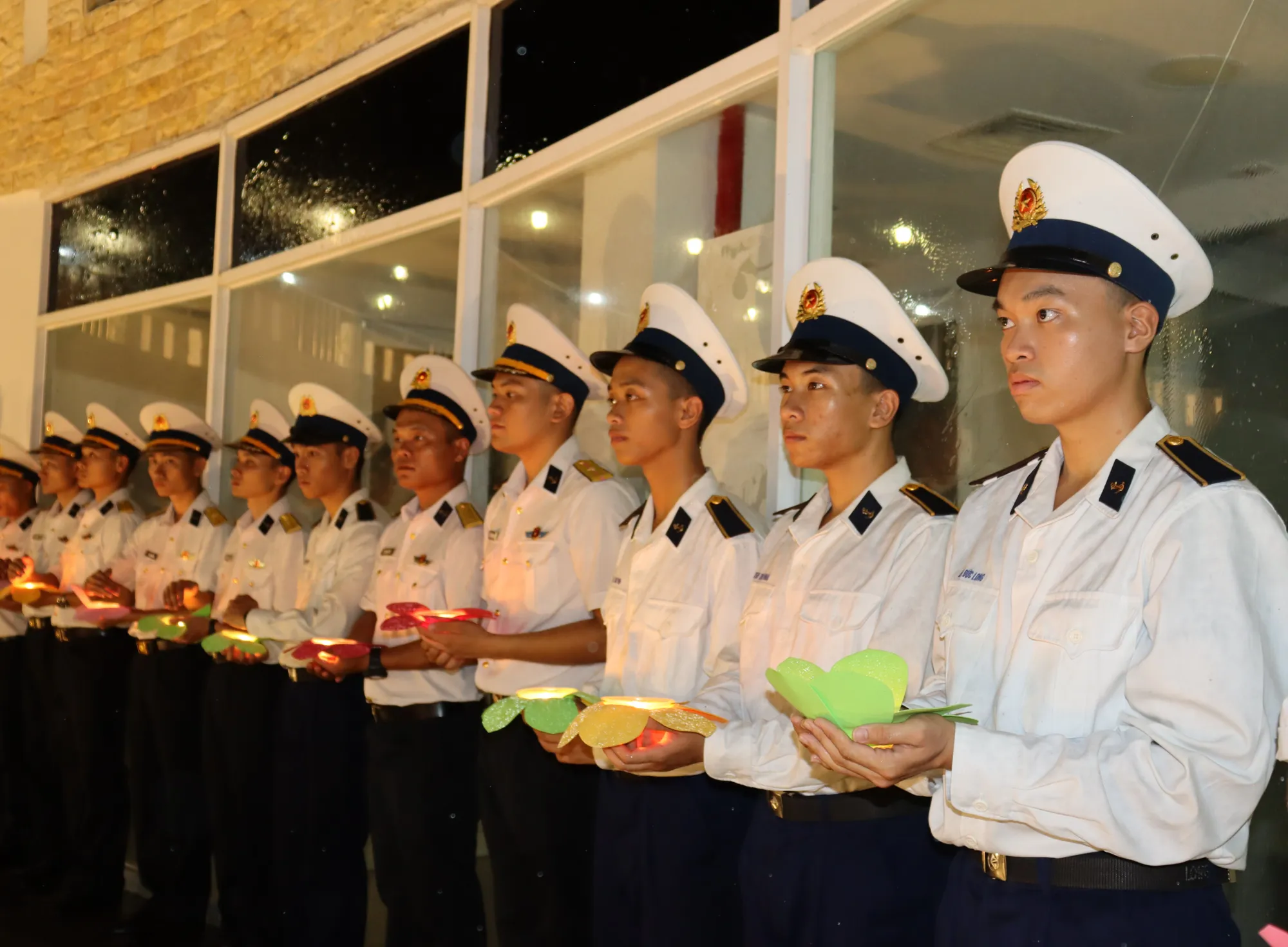 Lan tỏa h&igrave;nh ảnh "Người chiến sĩ Hải qu&acirc;n" qua chuỗi hoạt động tri &acirc;n của Học viện Hải qu&acirc;n dịp 27/7 - Ảnh 8.