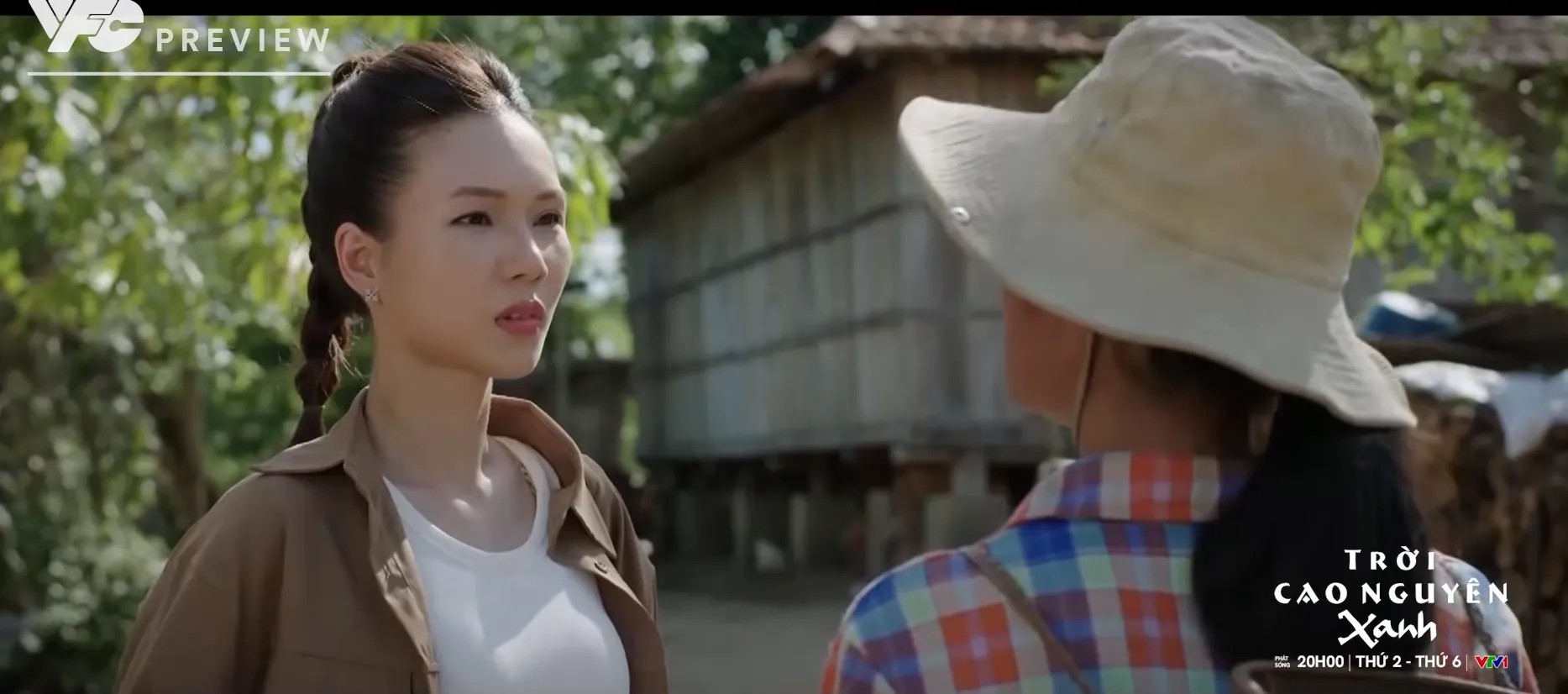 Trời Cao Nguyên Xanh - Tập 13: Vân Âm Thầm Tới Thăm Tuấn, Con Gái Minh Bị Kẻ Lạ Tiếp Cận 11 Trời Cao Nguyên Xanh - Tập 13: Vân Âm Thầm Tới Thăm Tuấn, Con Gái Minh Bị Kẻ Lạ Tiếp Cận- Ảnh 2.