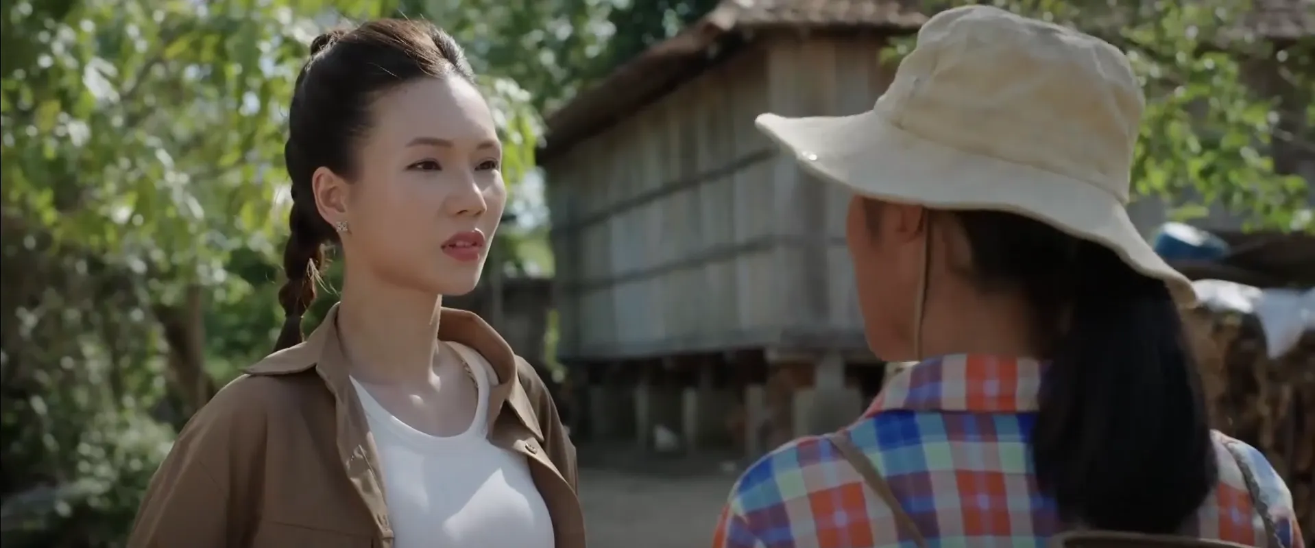 Trời Cao Nguyên Xanh - Tập 13: Vân Bị Truy Đuổi Khi Âm Thầm Đến Thăm Tuấn - Ảnh 11.