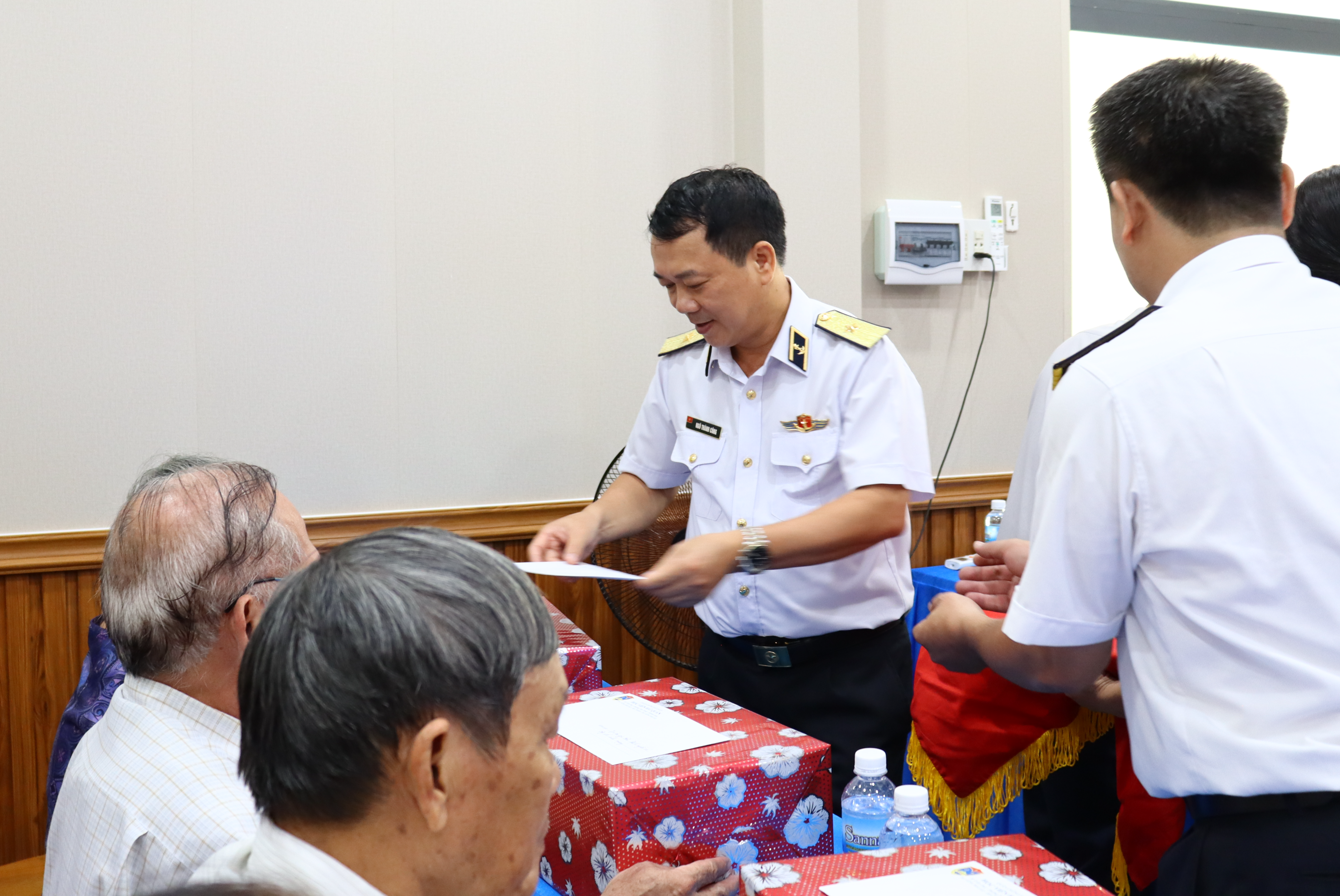 Lan tỏa hình ảnh "Người chiến sĩ Hải quân" qua chuỗi hoạt động tri ân của Học viện Hải quân dịp 27/7 - Ảnh 2.