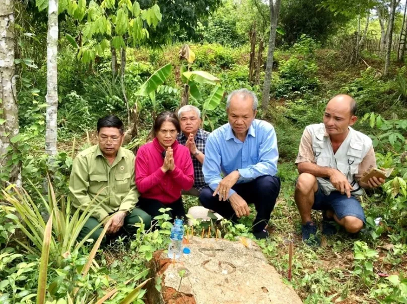 Tổ quốc kh&ocirc;ng bao giờ qu&ecirc;n những người đ&atilde; ng&atilde; xuống - Ảnh 3.