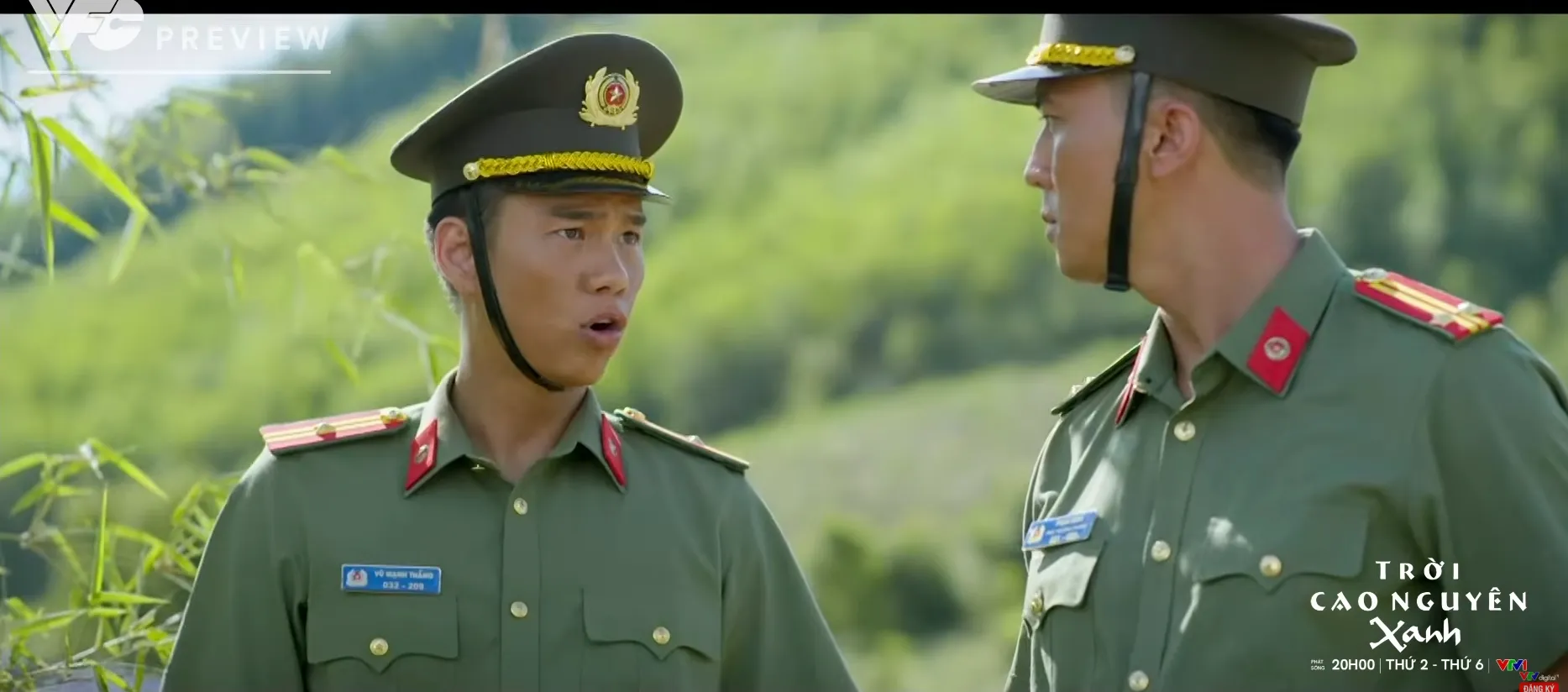 Trời cao nguyên xanh - Tập 15: Người dân Tơ Rơi bị kích động, A Dũi bị ép xả súng vào đồng bào- Ảnh 9.