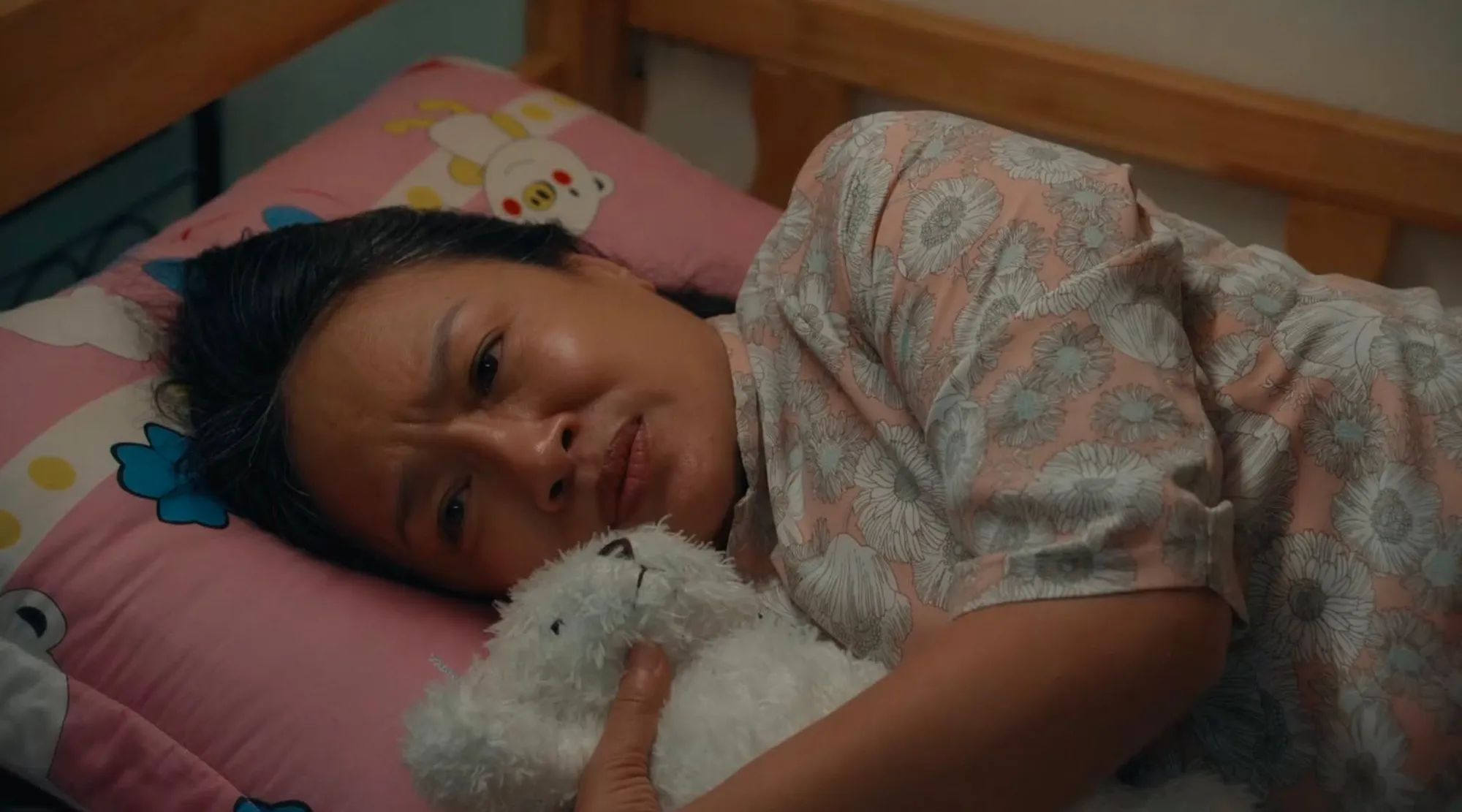 Dưới Ô Cửa Sáng Đèn - Tập 31: Mẹ Tài Ra Đi Đột Ngột, Gửi Gắm Con Trai Cho Chị Nguyệt - Ảnh 2.
