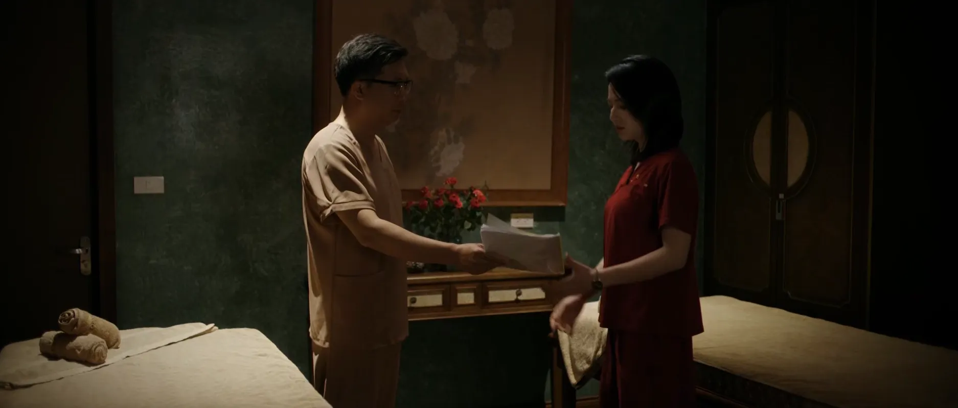 Lửa Trắng - Tập 14: Mai Và Sương Thoát Chết Trong Gang Tấc 28 Lửa Trắng - Tập 14: Mai Và Sương Thoát Chết Trong Gang Tấc- Ảnh 18.