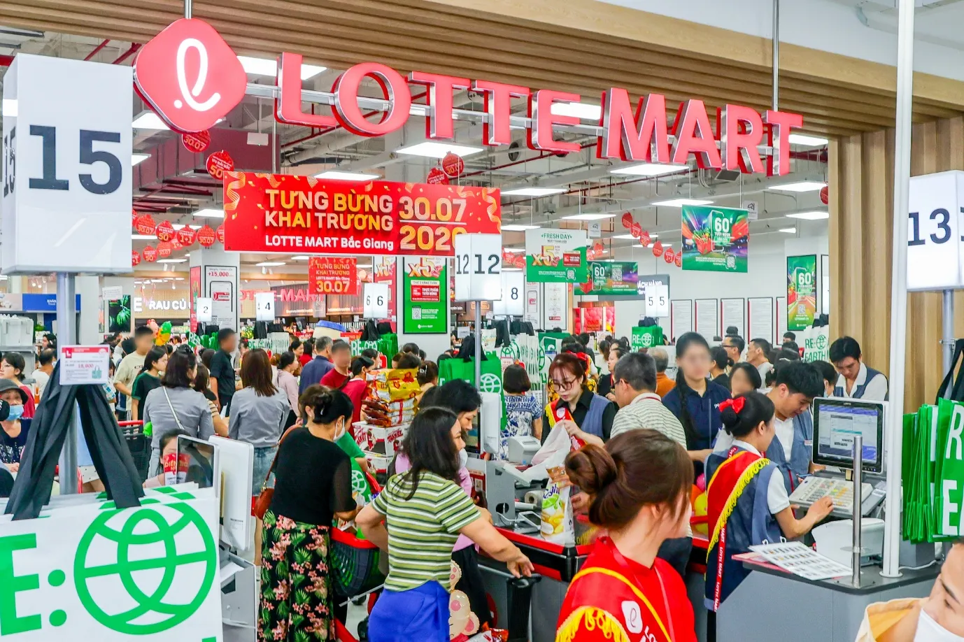 LOTTE MART chính thức khai trương siêu thị mới tại Bắc Giang với chuỗi ưu đãi lớn - Ảnh 4.