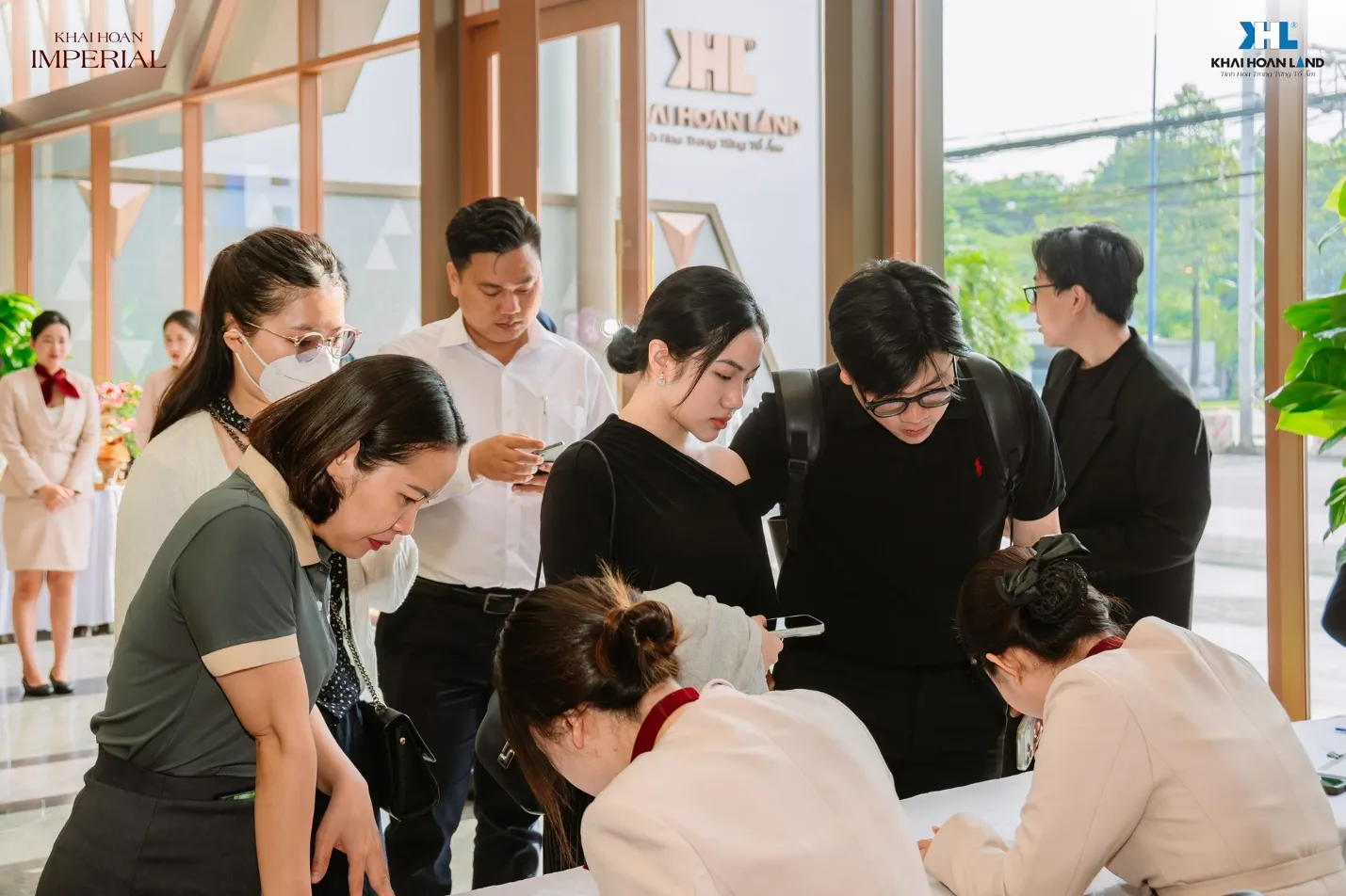 Đ&ocirc;ng đảo kh&aacute;ch h&agrave;ng tham dự workshop "Signature Botanica" kết hợp trải nghiệm Khải Ho&agrave;n Imperial- Ảnh 3.