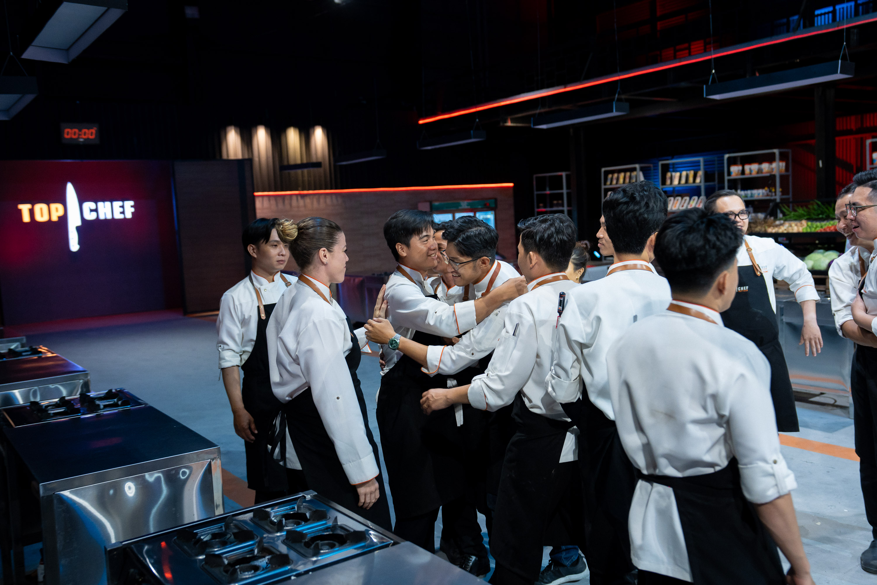 Top Chef Việt Nam - Tập 1: Đầu bếp biến 'quái vật đại dương' thành món fine dining- Ảnh 6.