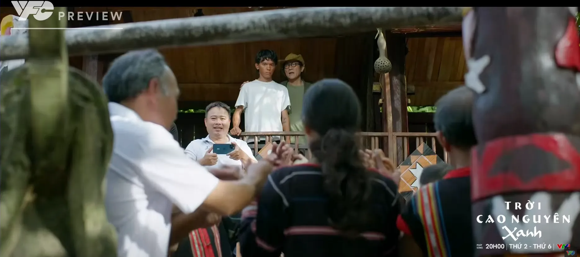 Trời Cao Nguyên Xanh - Tập 19: Lok Dụ Dỗ A Dũi Hành Động, Tuấn Bị Theo Dõi Dựng Chuyện - Ảnh 5.