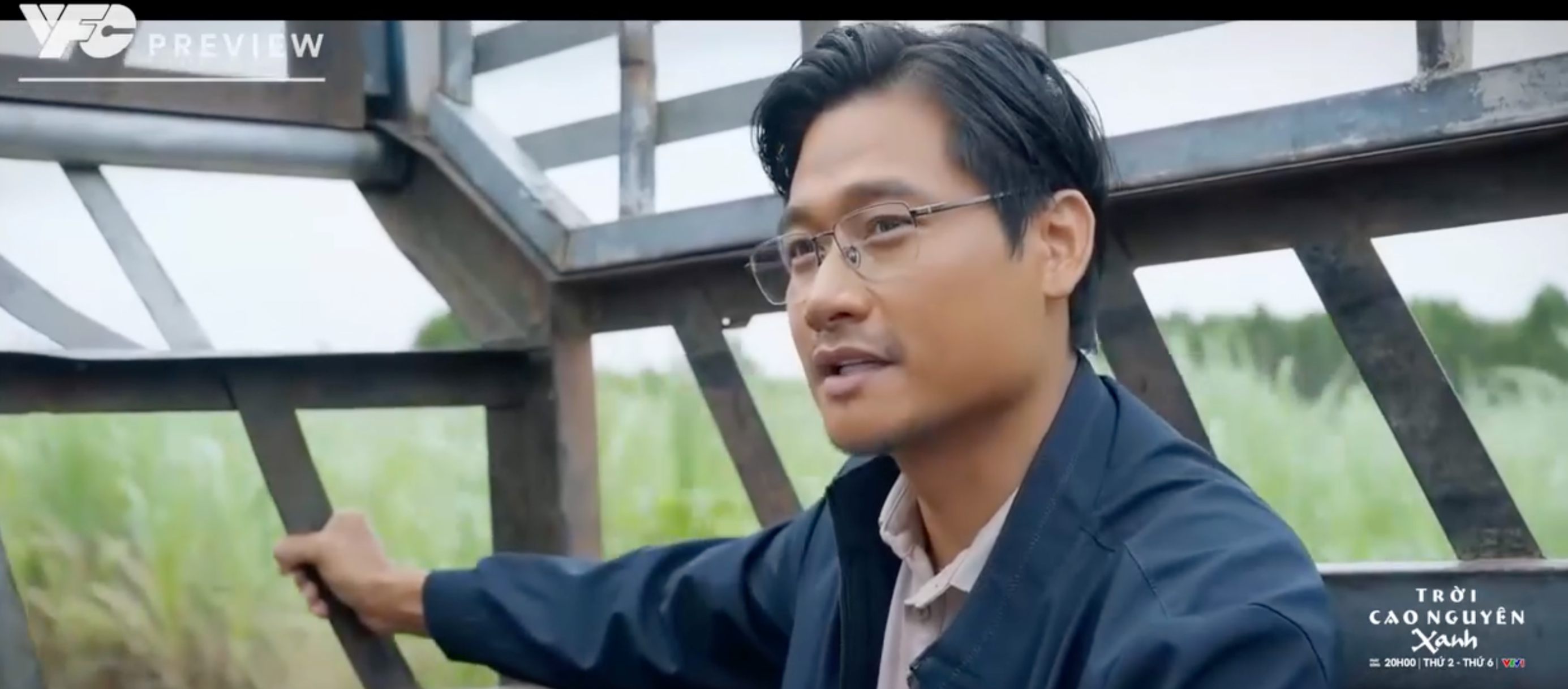 Trời Cao Nguyên Xanh - Tập 21: Già Rin Bất Ngờ Đột Quỵ, Tuấn Trở Thành Tâm Điểm Nghi Ngờ - Ảnh 1.