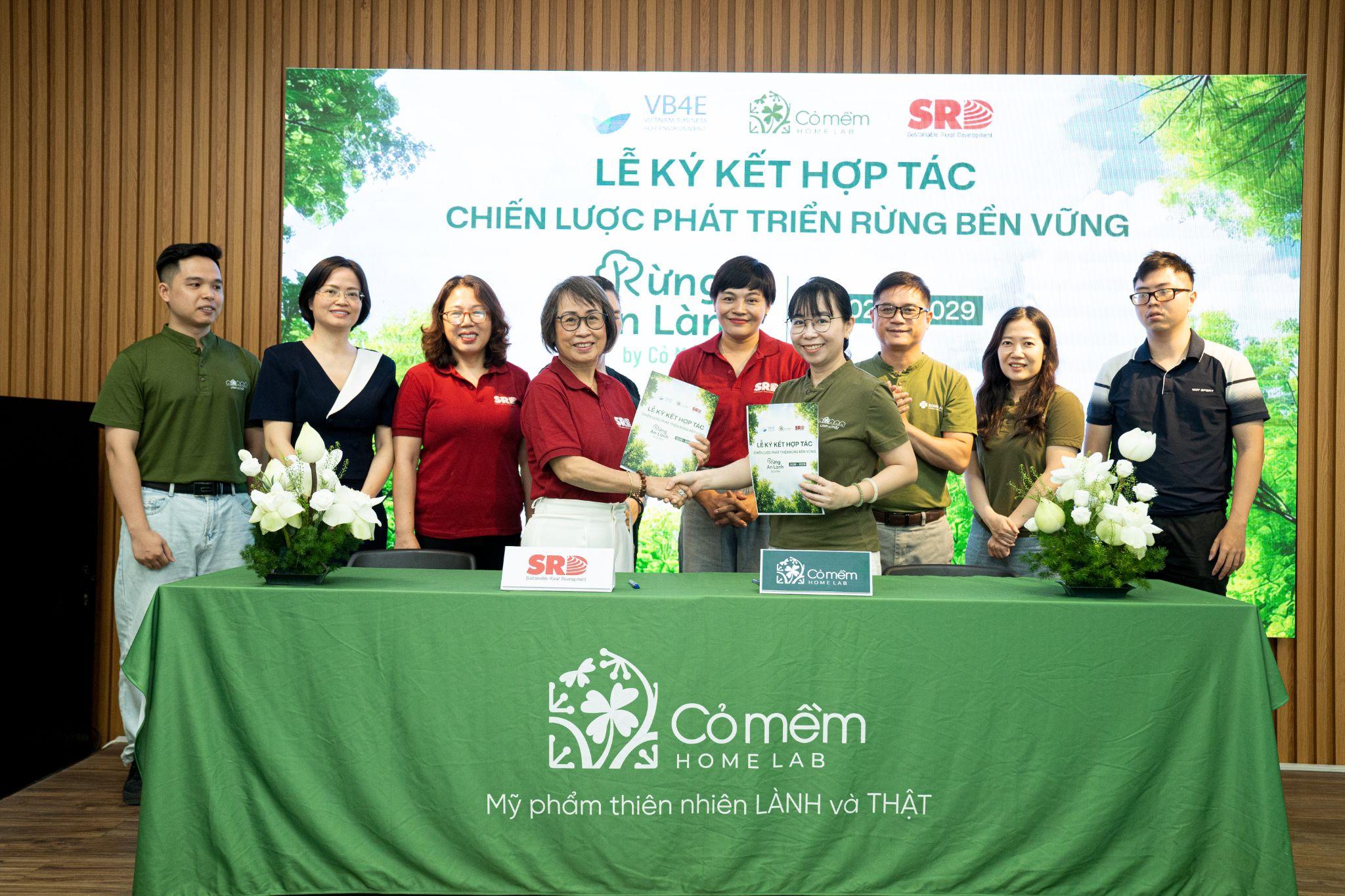 Cỏ Mềm ký kết hợp tác chiến lược, mở rộng dự án Rừng An Lành- Ảnh 1.