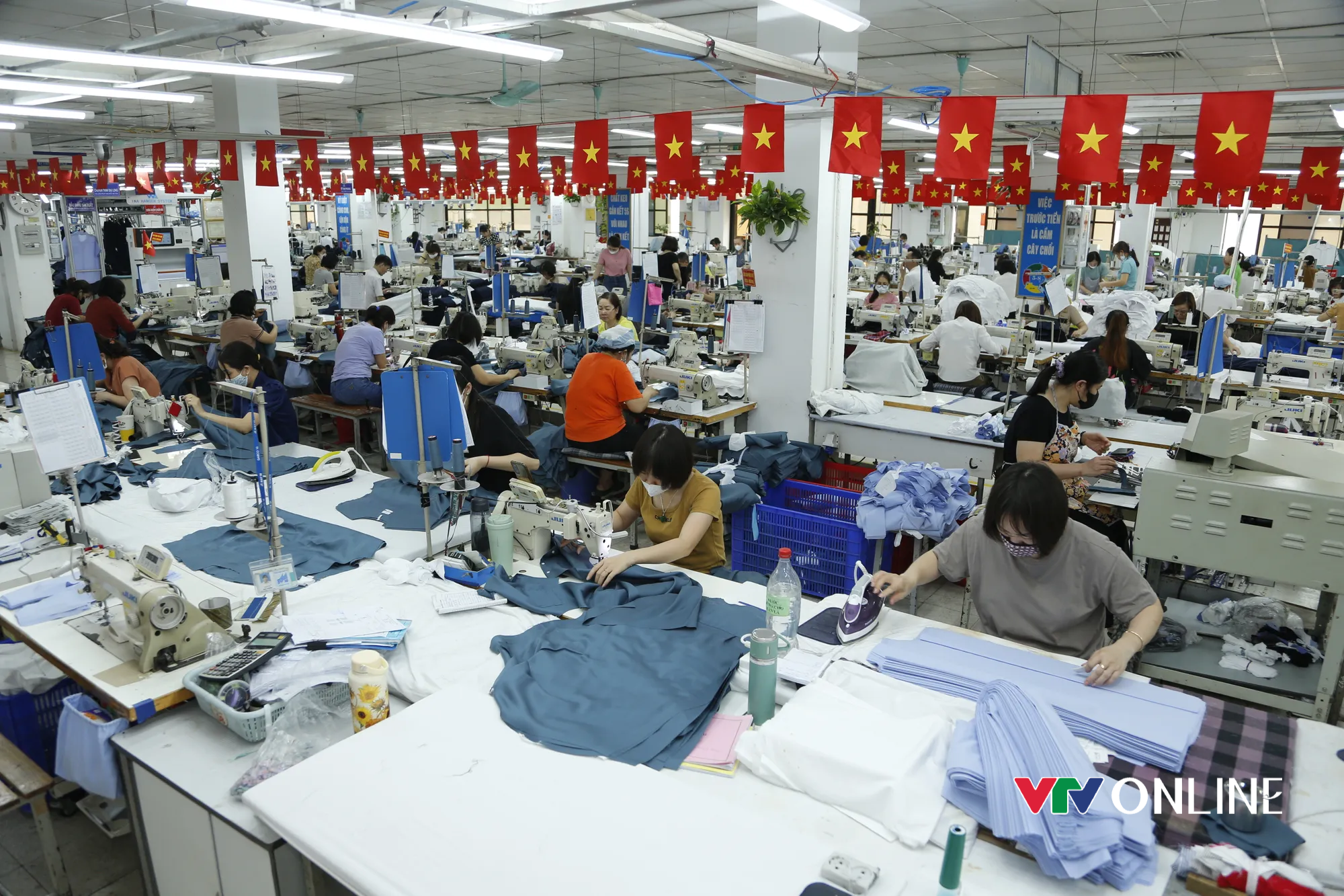 Khơi thông các đầu kéo tăng trưởng - Ảnh 3.