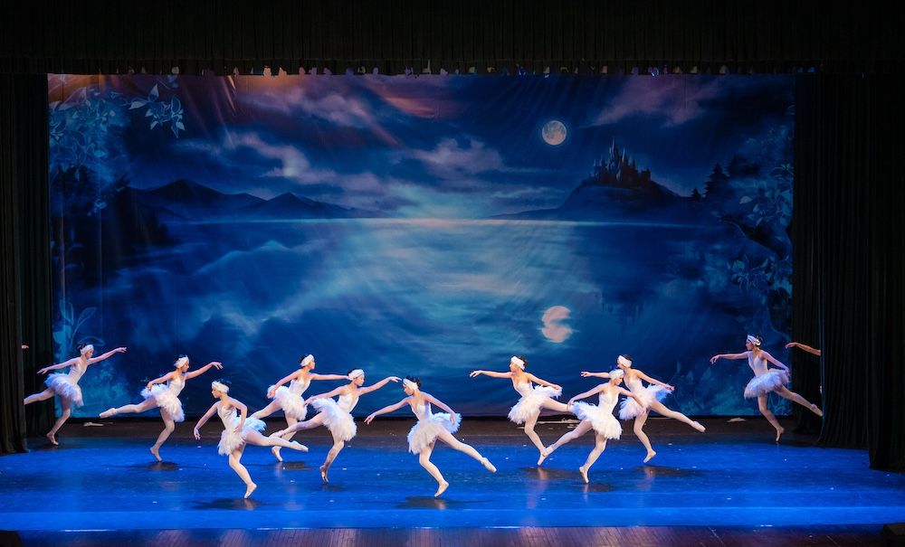 Gala Vũ kịch m&ugrave;a 5 c&ugrave;ng vở ballet kinh điển &ldquo;Hồ thi&ecirc;n nga&rdquo;: Kết nối v&agrave; lan tỏa t&igrave;nh y&ecirc;u nghệ thuật ballet  - Ảnh 2.