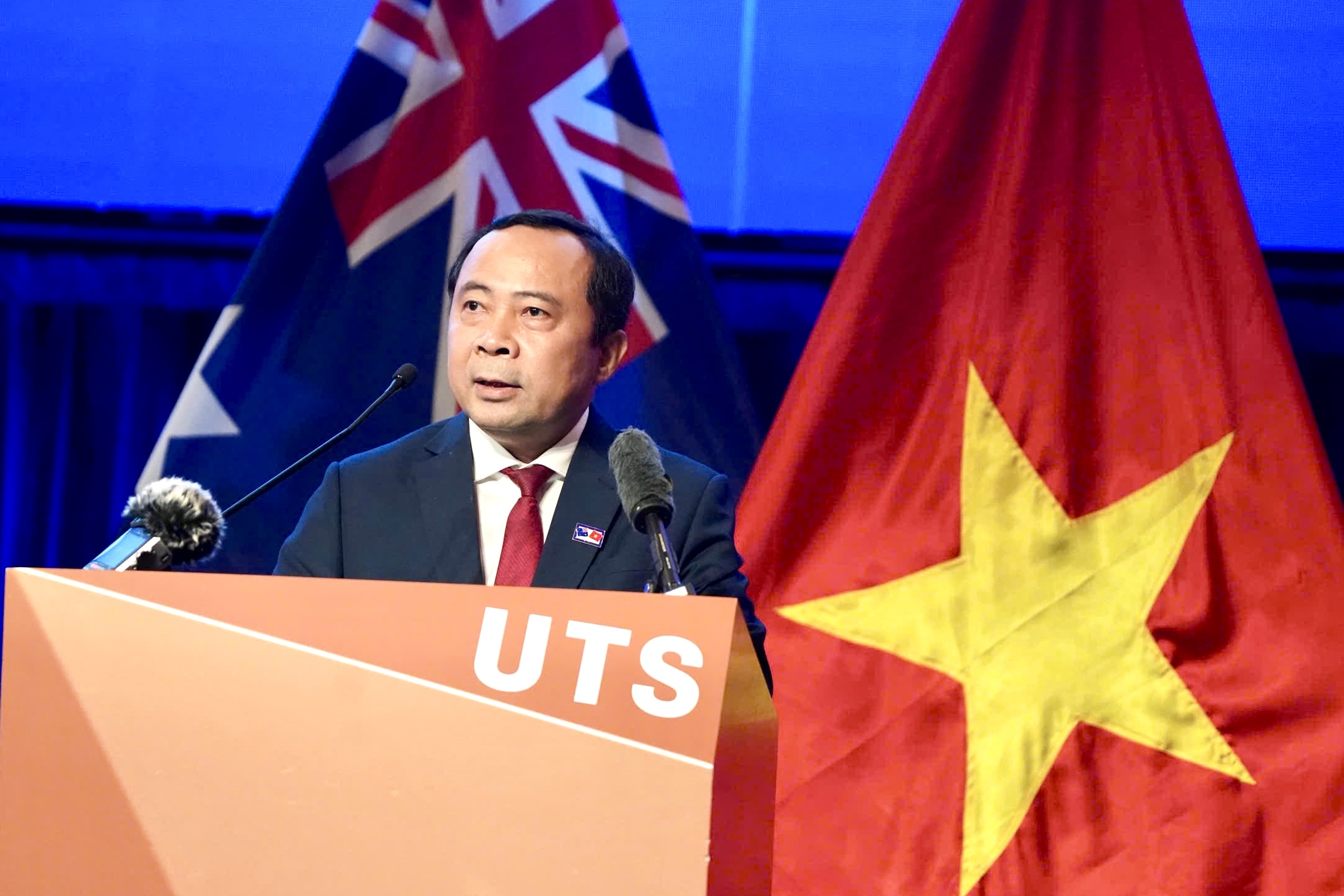Đưa hợp tác khoa học công nghệ từ "chuyển giao" sang "cùng nghiên cứu, phát triển" - Ảnh 1.
