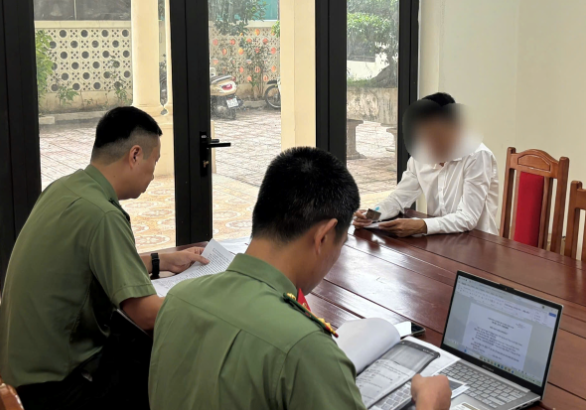 Xử phạt nhiều trường hợp chia sẻ thông tin sai sự thật trên không gian mạng