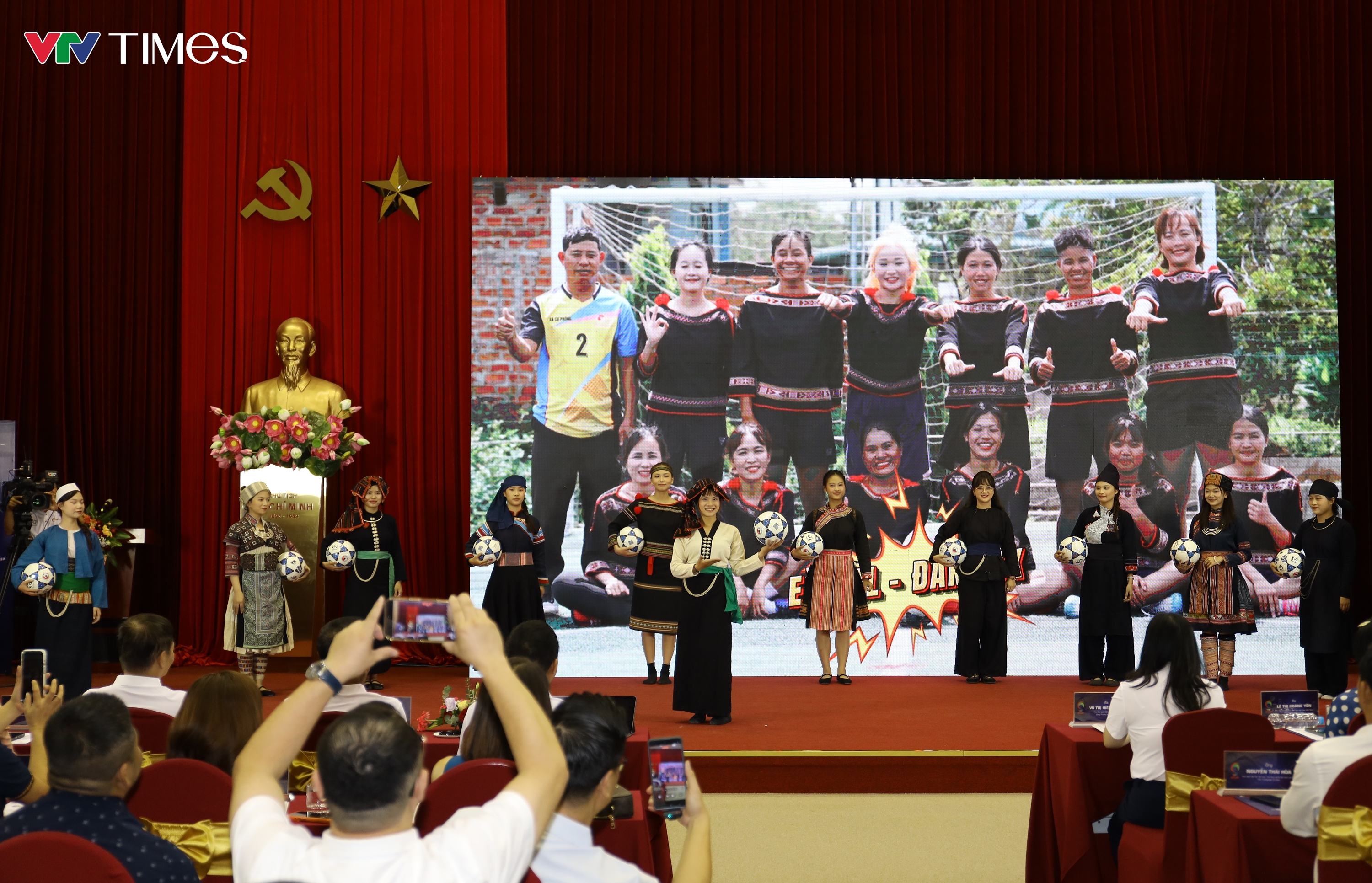 Giải B&oacute;ng đ&aacute; nữ c&aacute;c d&acirc;n tộc thiểu số Việt Nam VTV Cup: 12 đội b&oacute;ng sẵn s&agrave;ng tranh t&agrave;i - Ảnh 1.