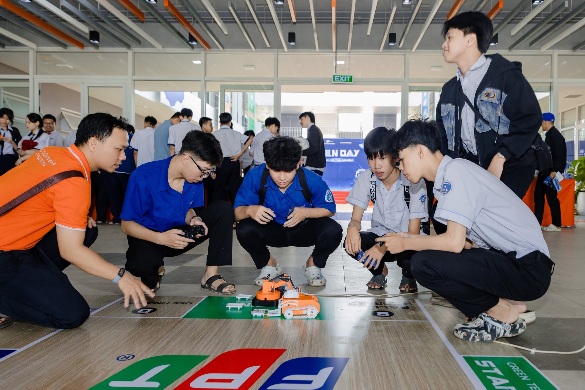Huế bước vào chu kỳ phát triển mới: Cơ hội nghề nghiệp ngay trên "sân nhà" cho người trẻ- Ảnh 1.