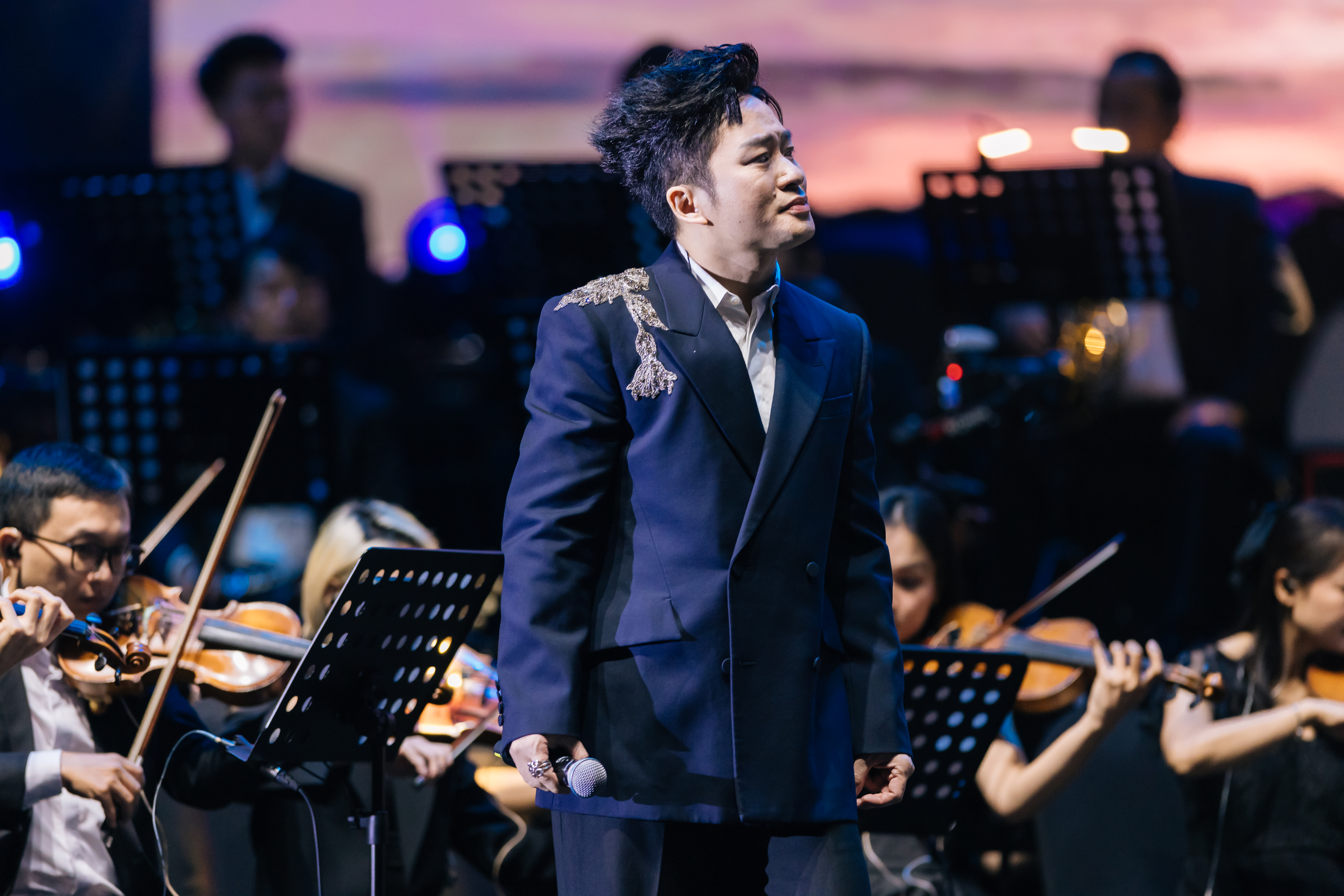 Từ Thanh Lam, Mỹ Linh đến Mỹ Anh: Những thế hệ gặp nhau trong nhạc Thanh Tùng - Ảnh 8.