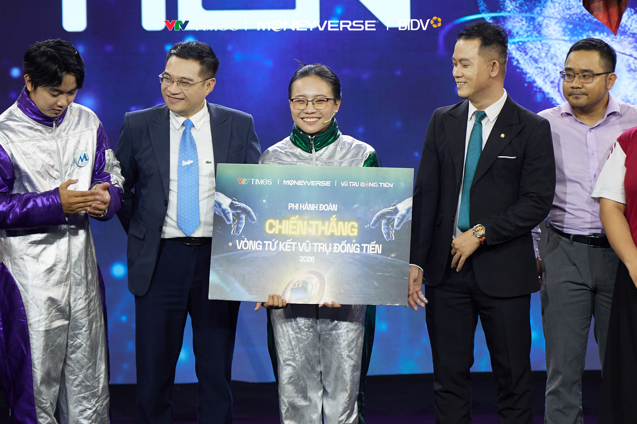 Nữ Sinh Đại Học Quốc Tế Hồng Bàng Giành Chiến Thắng Tại Tứ Kết 1 Vũ Trụ Đồng Tiền 2026 - Ảnh 11.