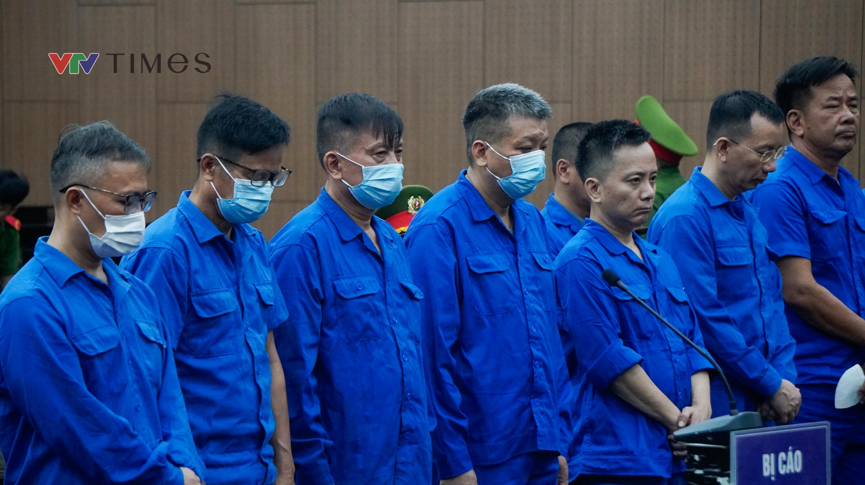 Cựu Thứ trưởng Nguyễn B&aacute; Hoan hầu t&ograve;a vụ nhận hối lộ hơn 16 tỷ đồng - Ảnh 30.