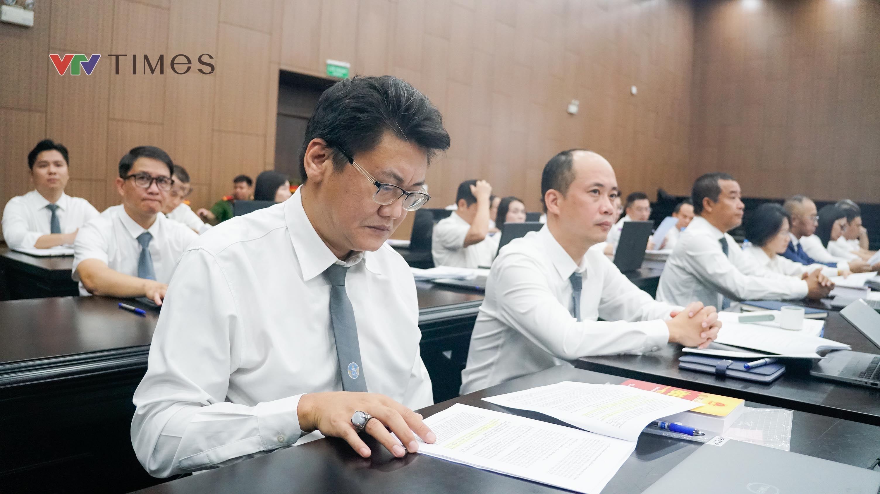Cựu Thứ trưởng Nguyễn B&aacute; Hoan hầu t&ograve;a vụ nhận hối lộ hơn 16 tỷ đồng - Ảnh 31.