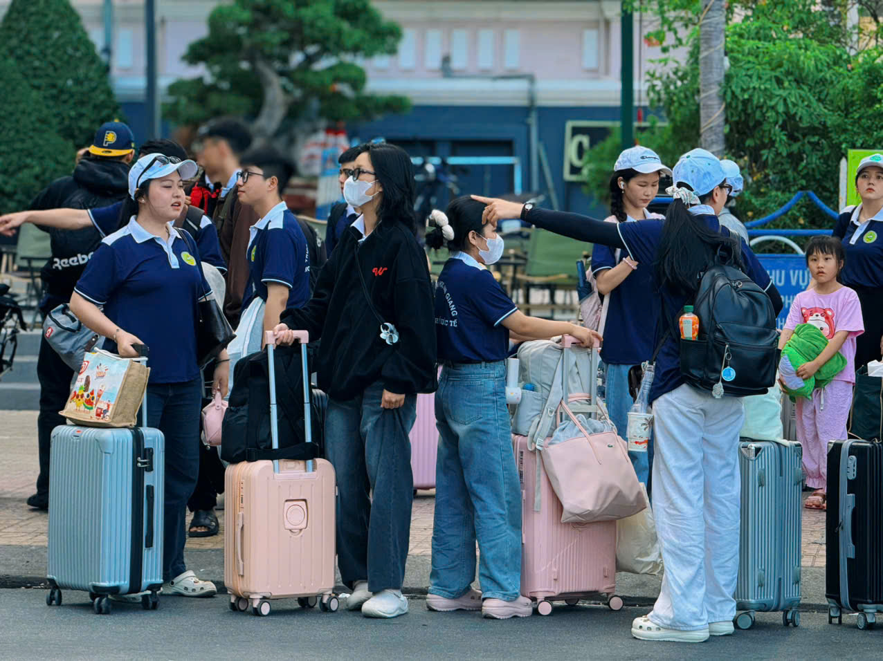 Th&agrave;nh phố của những chiếc vali - Ảnh 2.