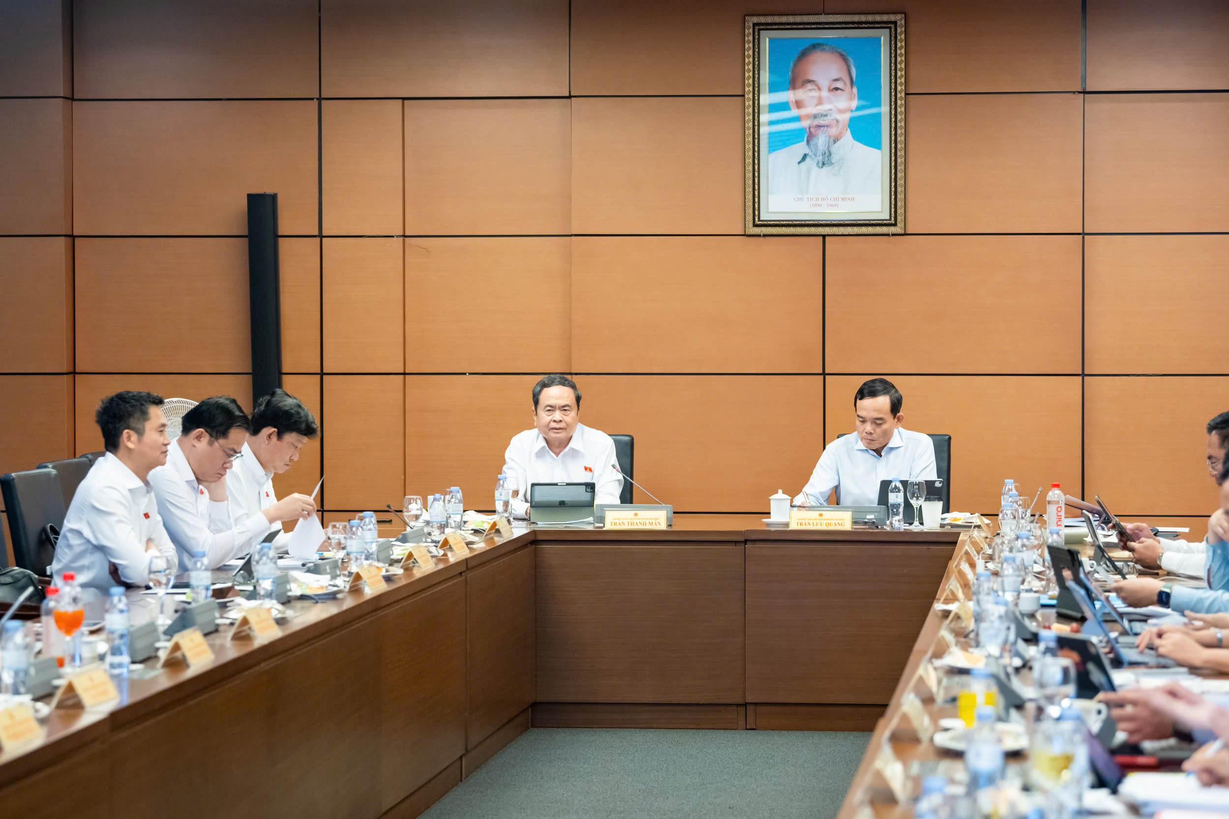Chủ tịch Quốc hội: Chuyển từ quản l&yacute; ng&acirc;n s&aacute;ch theo đầu v&agrave;o sang quản l&yacute; gắn với mục ti&ecirc;u, kết quả đầu ra- Ảnh 1.