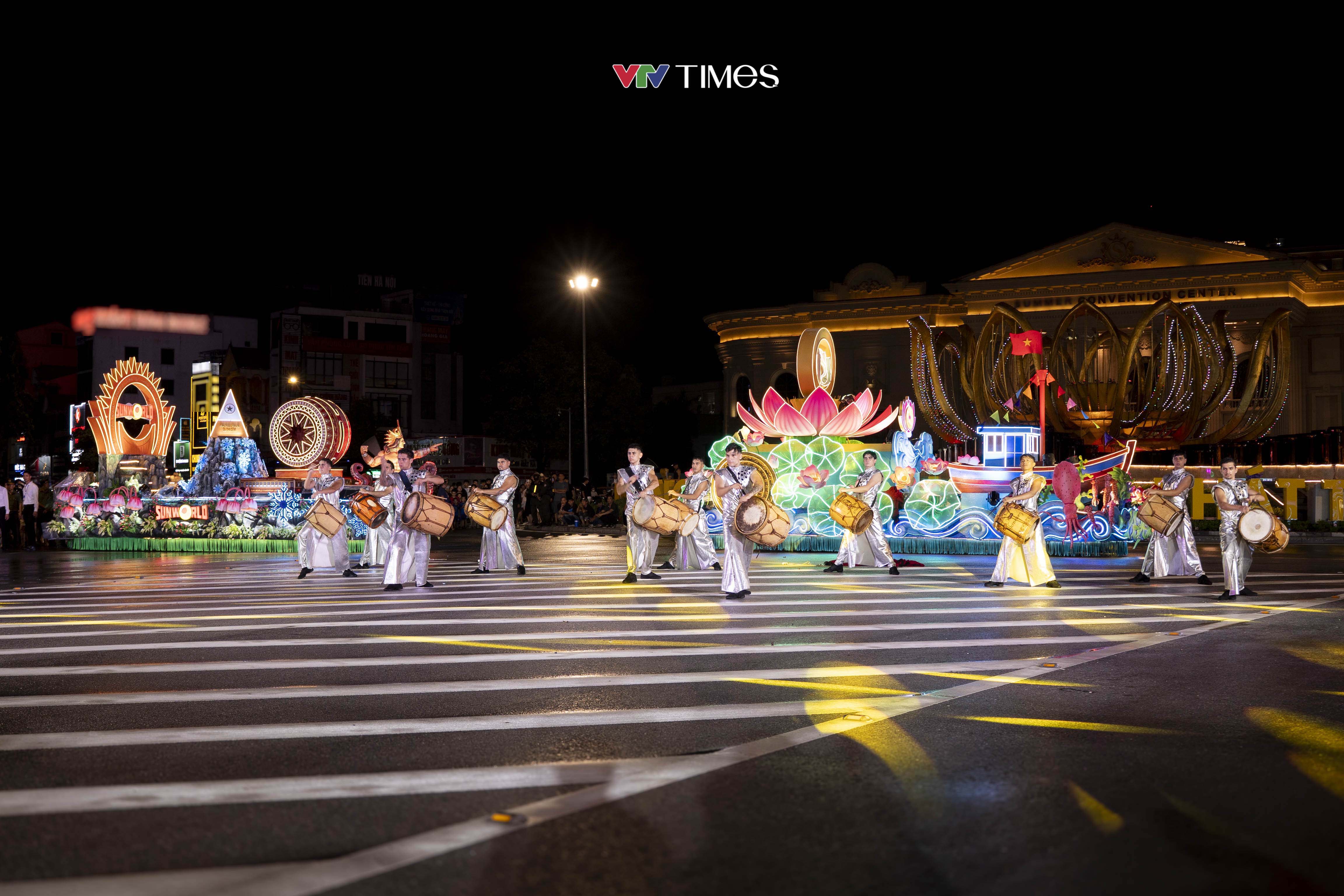 B&ugrave;ng nổ c&ugrave;ng Carnival Nghệ An 2026 &ldquo;&Aacute;nh dương bất tận&rdquo; - Ảnh 9.