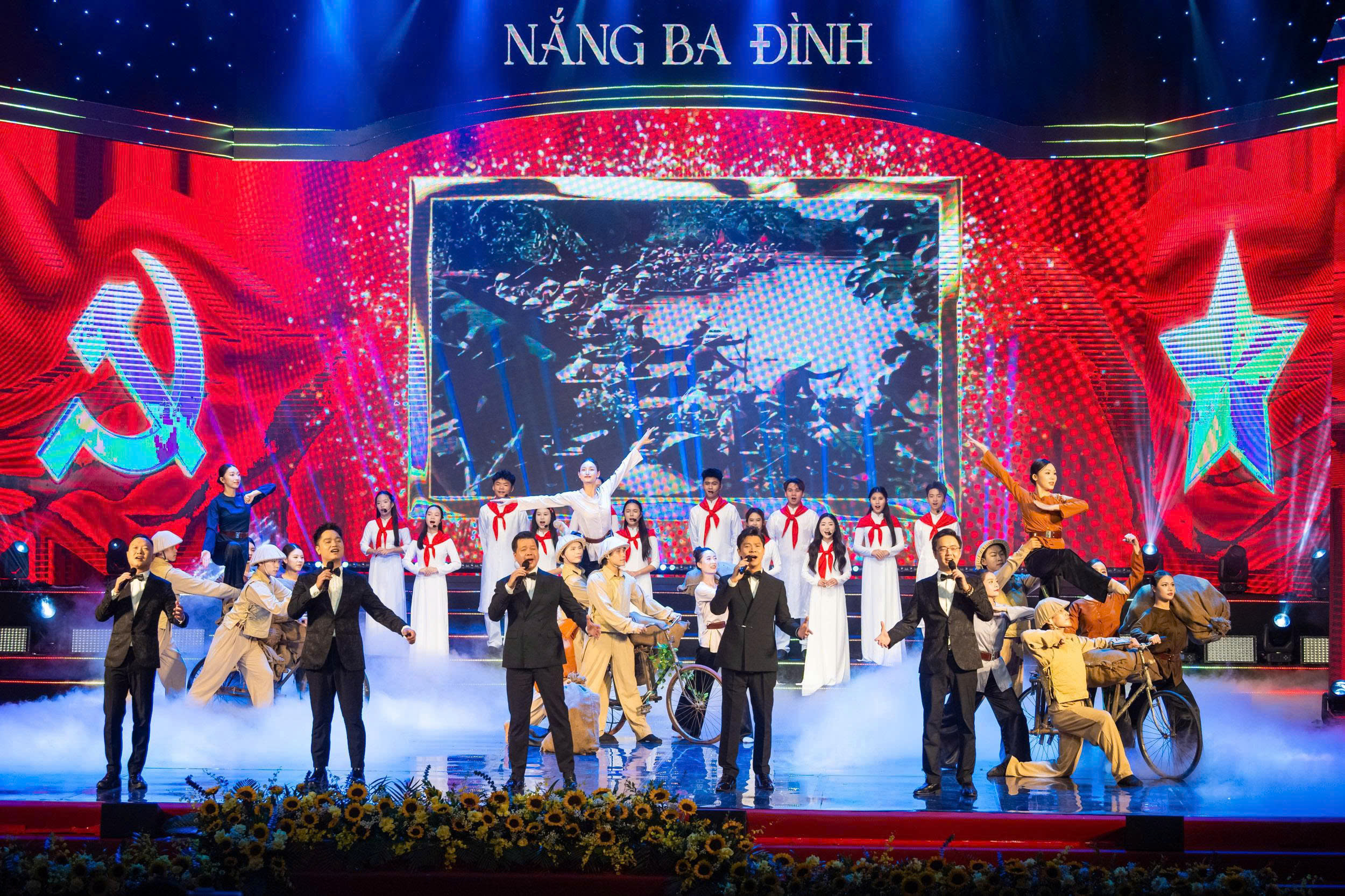 Nắng Ba Đình: Bản hòa ca khơi dậy lòng yêu nước, khát vọng cống hiến - Ảnh 5.