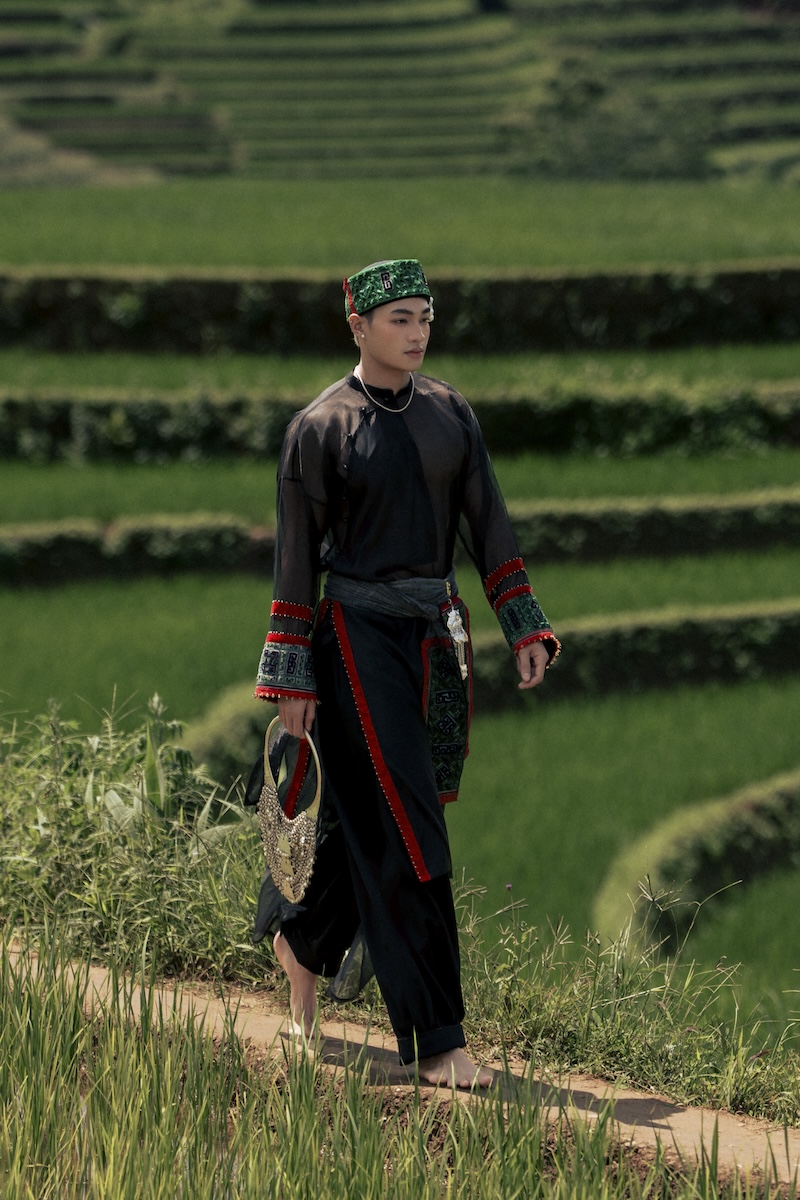 Ruộng bậc thang M&ugrave; Cang Chải kể chuyện di sản qua thời trang - Ảnh 4.
