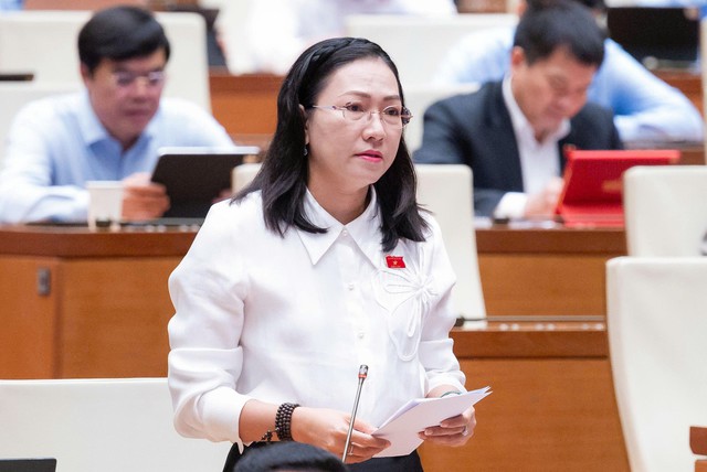 ĐBQH: Siết "giữ chỗ", chặn l&aacute;ch luật, bảo vệ người mua nh&agrave; h&igrave;nh th&agrave;nh trong tương lai - Ảnh 2.