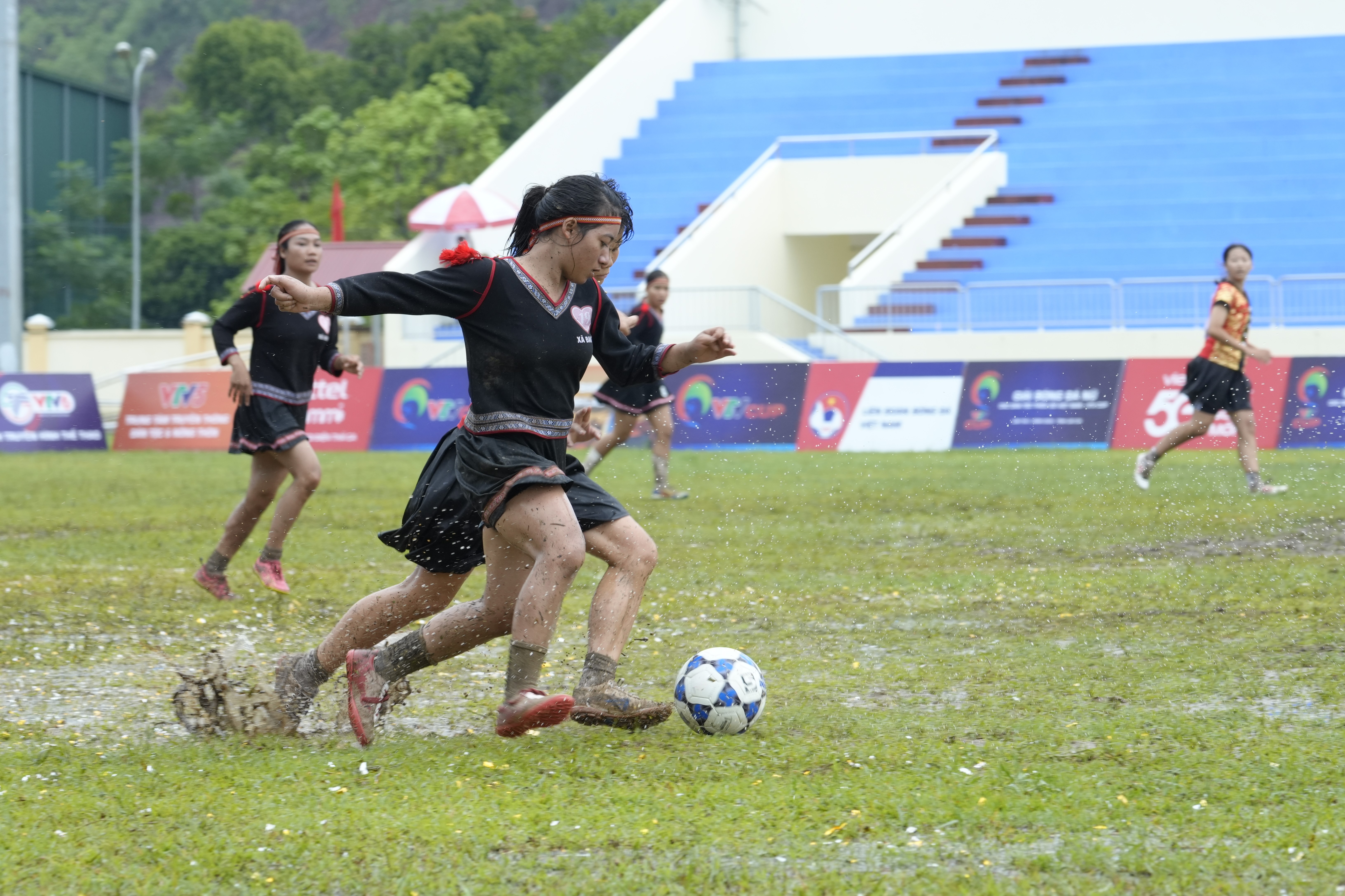 Cục diện vòng bảng Giải bóng đá nữ các dân tộc thiểu số Việt Nam - VTV Cup 2026- Ảnh 1. Cục diện vòng bảng Giải bóng đá nữ các dân tộc thiểu số Việt Nam - VTV Cup 2026- Ảnh 1.